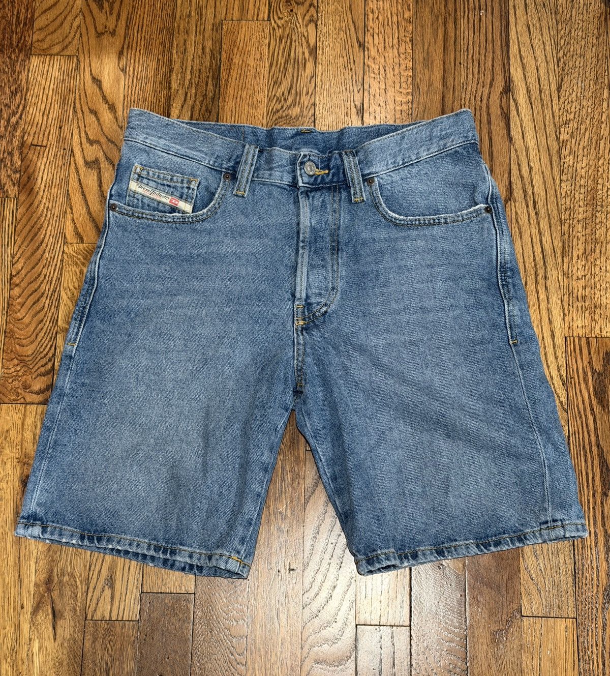 Diesel Diesel wide denim shorts knee-length Size US 30 / EU 46 - 1 Thumbnail