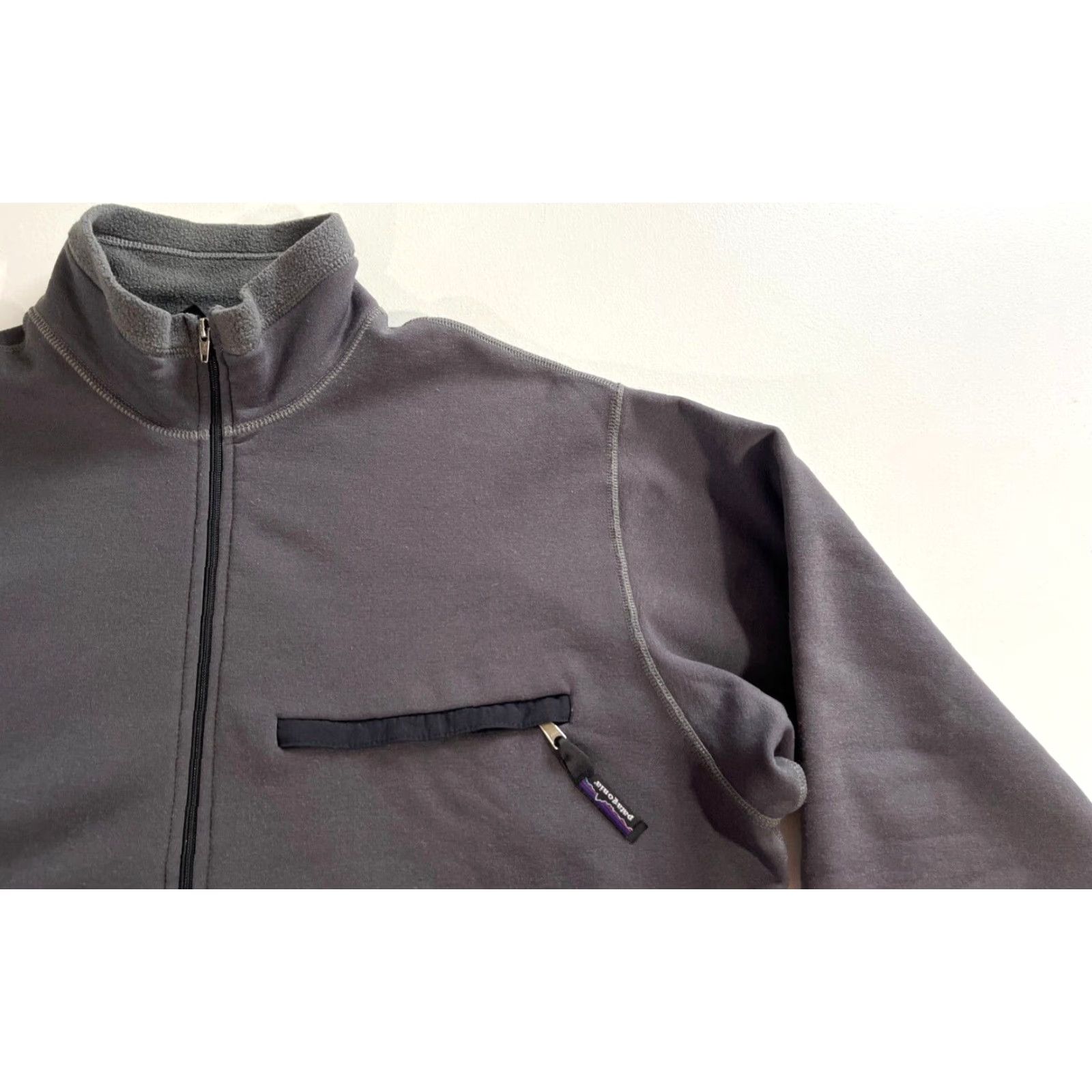 Patagonia VINTAGE Patagonia Men’s 1/4 Zip Long Sleeve Fleece Pullover Pullover Shirt Adult Large Gray Pockets Thermal Hiking Mens Size US L / EU 52-54 / 3 - 6 Thumbnail