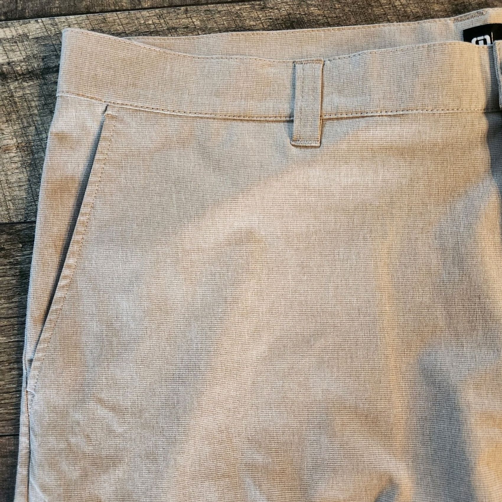 TravisMathew Travis Mathew Shorts Mens 40 10” Inseam Tan Golf Athletic Flat Front Chino Mens Regular Beige Polyester Spandex Athletic Modern Clean Folded Size US 40 / EU 56 - 4 Thumbnail