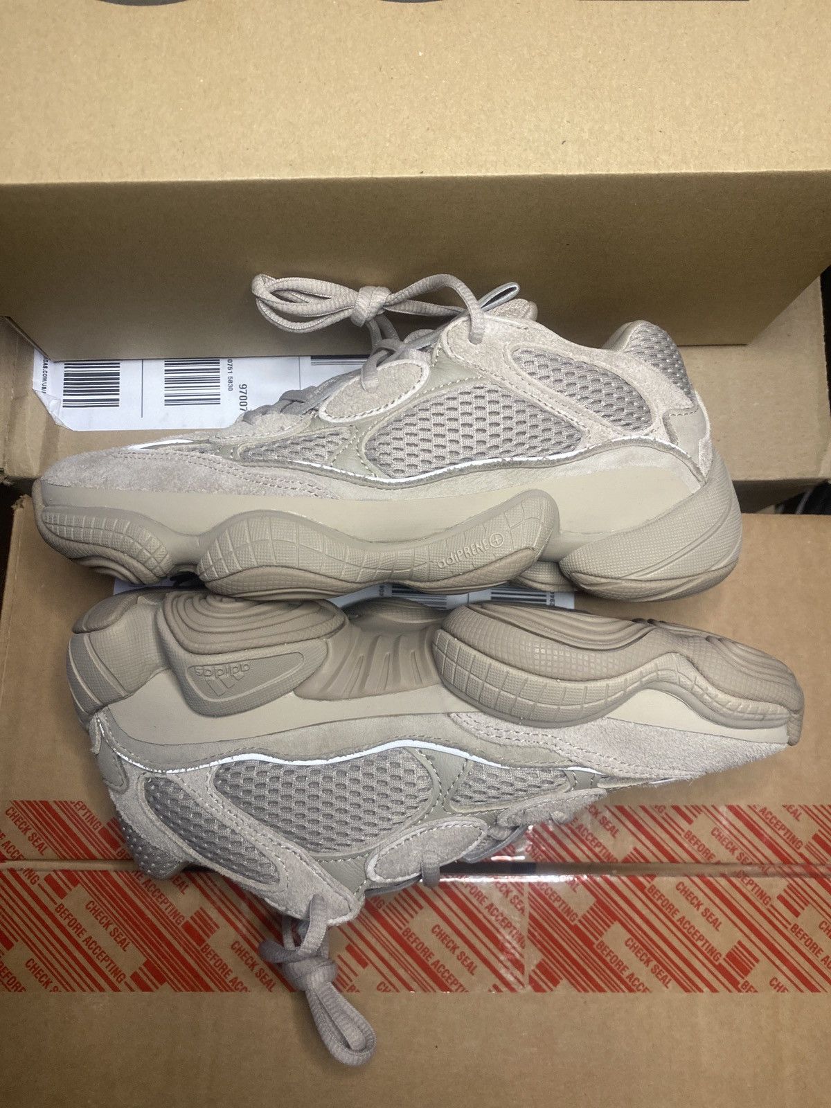 Yeezy adidas Yeezy 500 ‘Taupe Light’ size 5.5M/7W Size US 5.5 / EU 38 - 7 Thumbnail