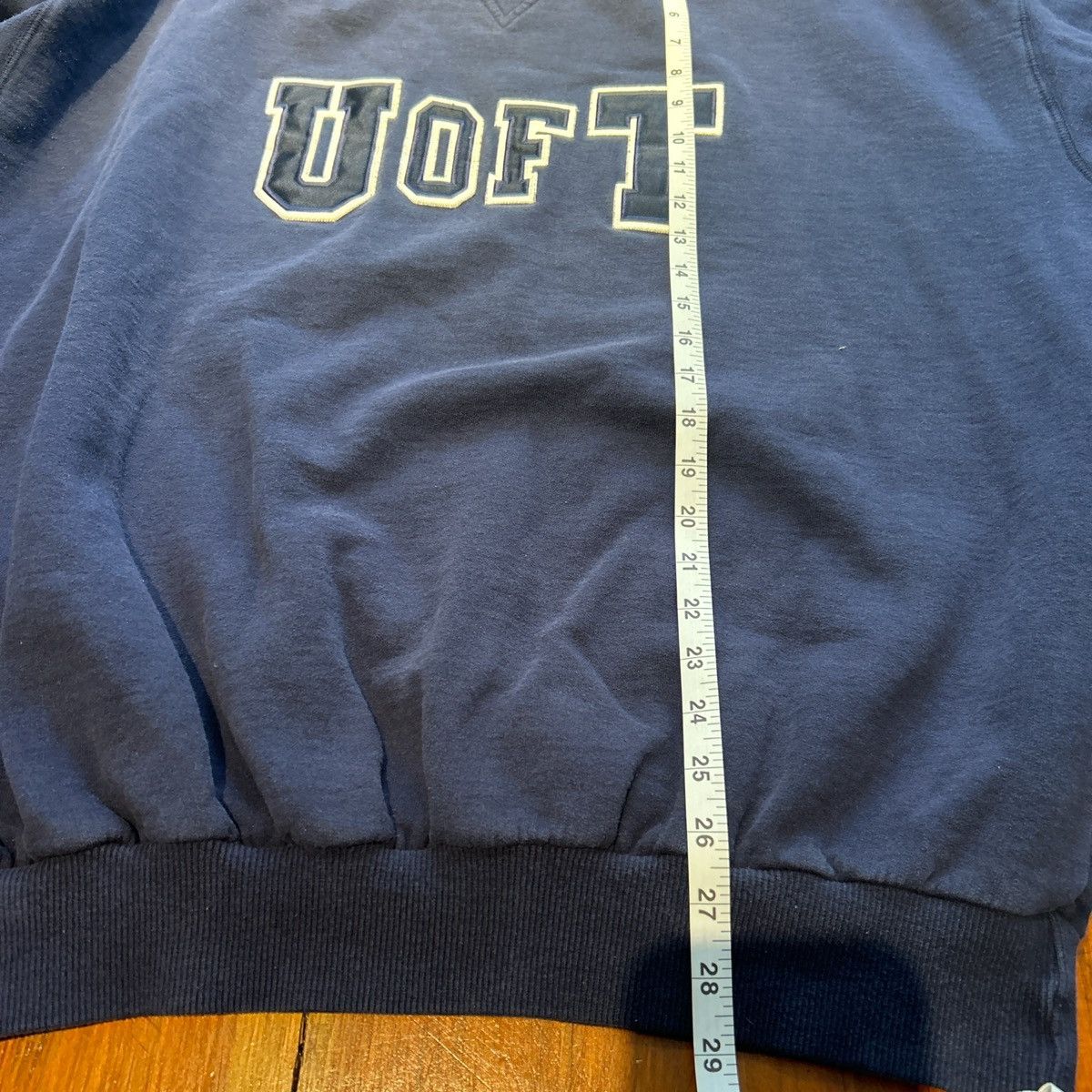 Other Vintage UofT Embroidered Navy Crewneck Size US L / EU 52-54 / 3 - 5 Thumbnail