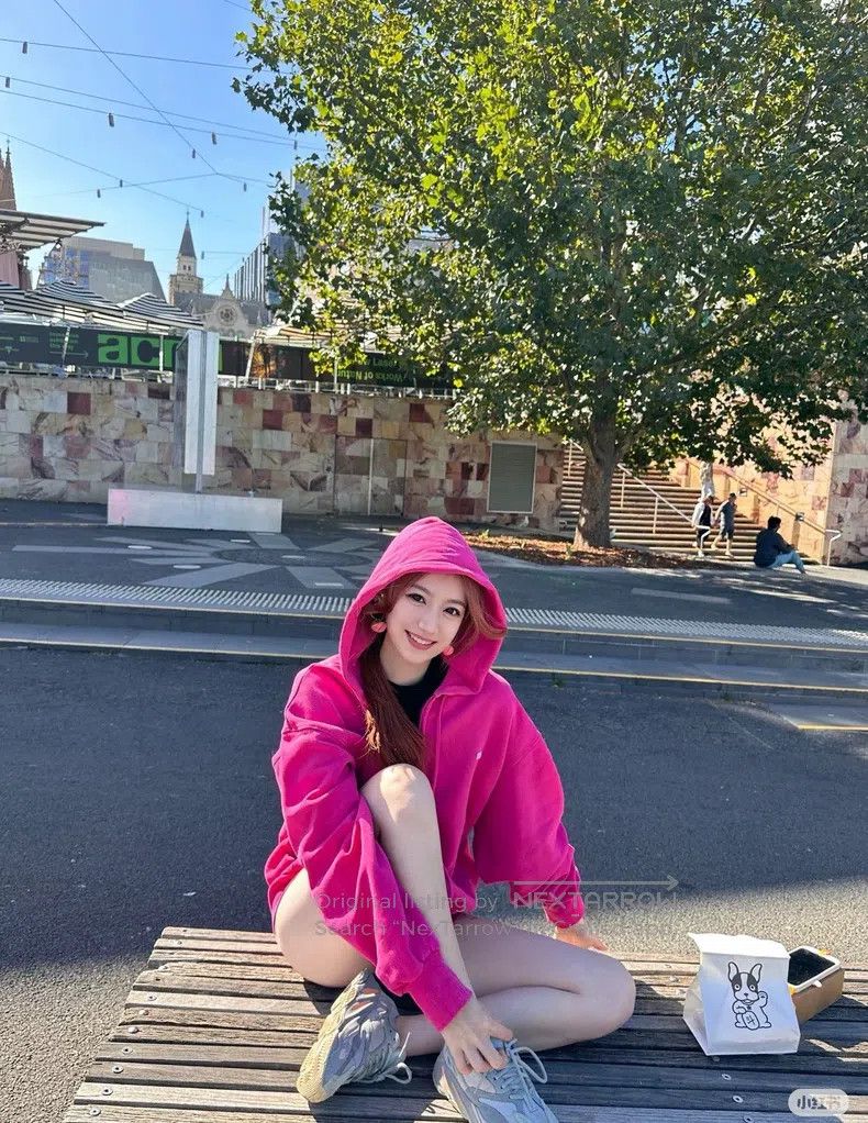 Acne Studios Acne Studios Dragon fruit color hooded sweatshirt Size XXS / US 00 / IT 34 - 1 Thumbnail