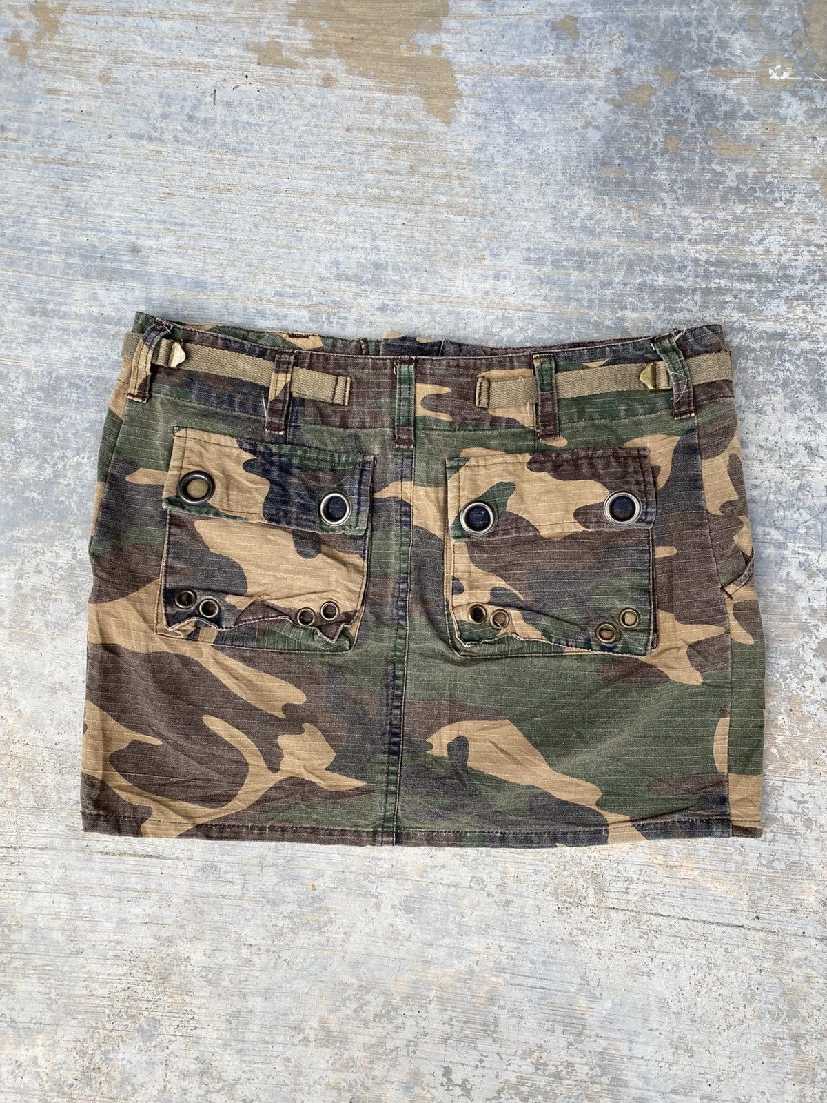 Japanese Brand Snatch jeans #03614 comouflage tactical skirts Size 31" - 2 Thumbnail