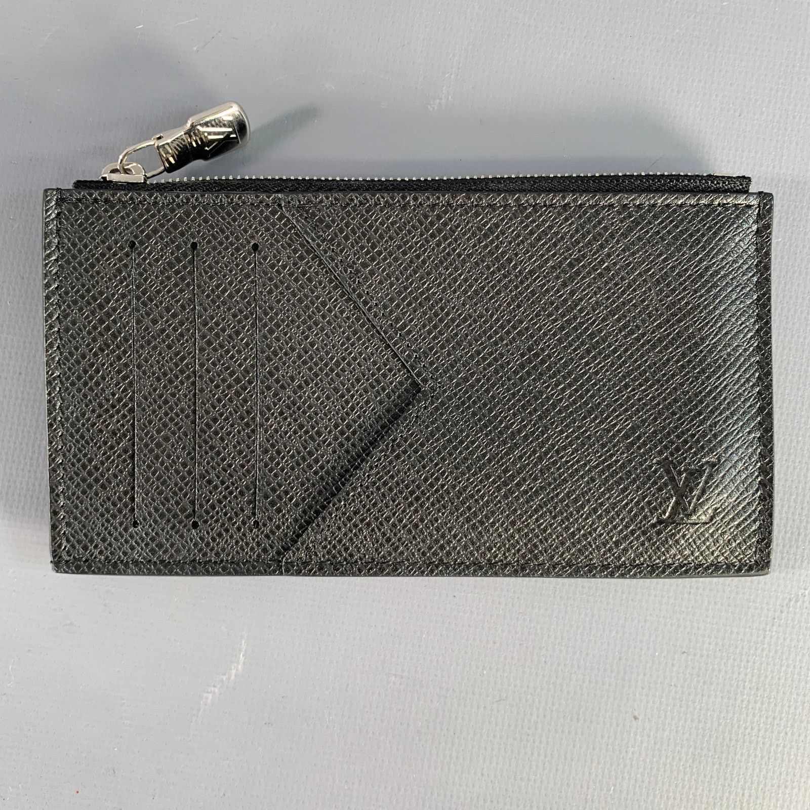 Louis Vuitton LOUIS VUITTON Black Taiga Leather Wallet Size ONE SIZE - 1 Thumbnail