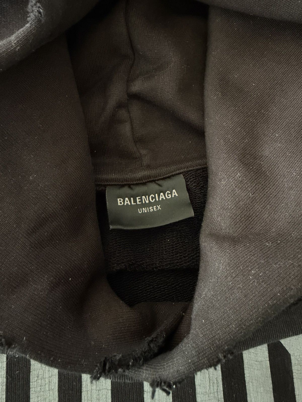 Balenciaga Balenciaga No Logo Hoodie Size US S / EU 44-46 / 1 - 3 Thumbnail