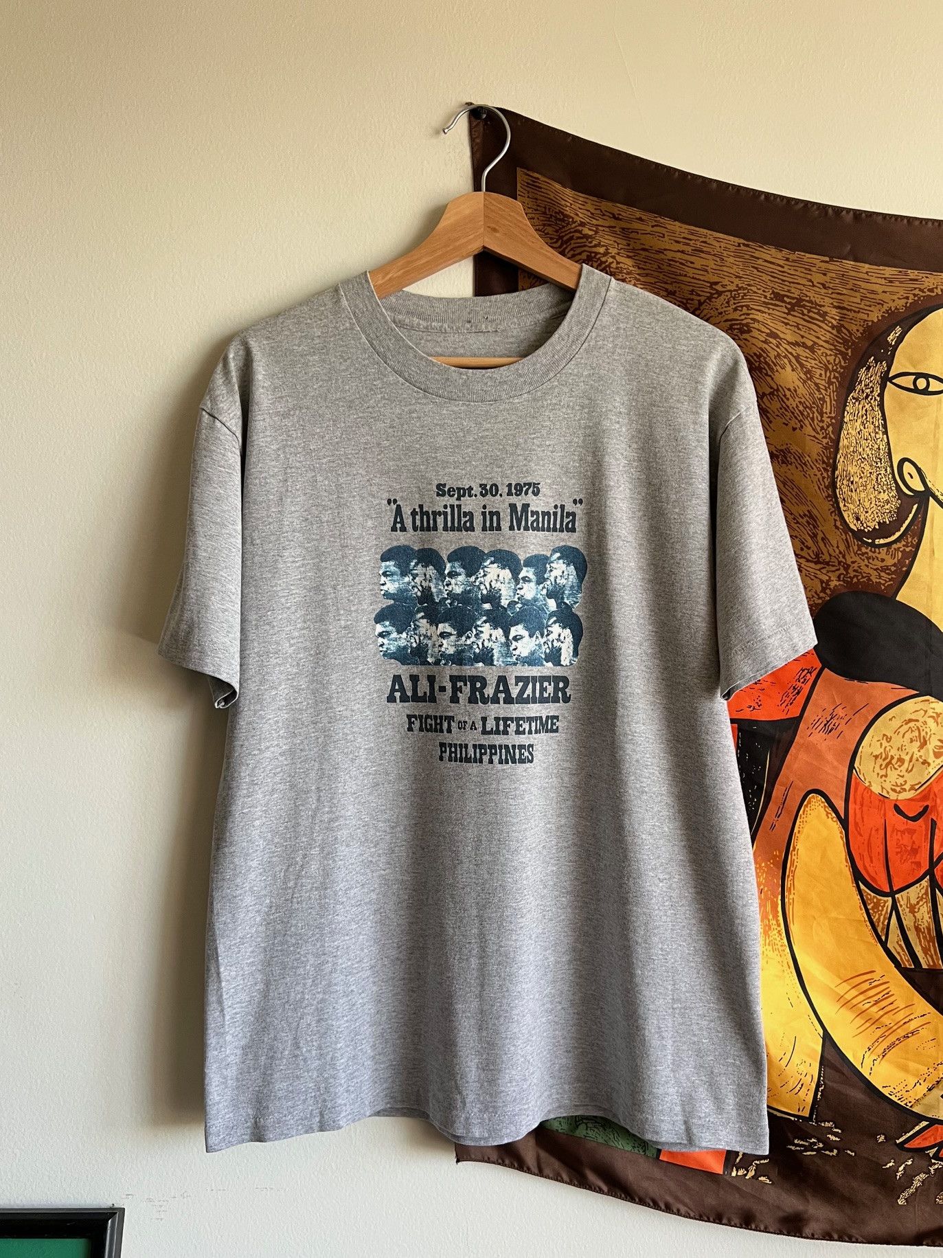 Etsy ファッション 激レア！2000s OLD SUPREME“THRILLA in MANILA”