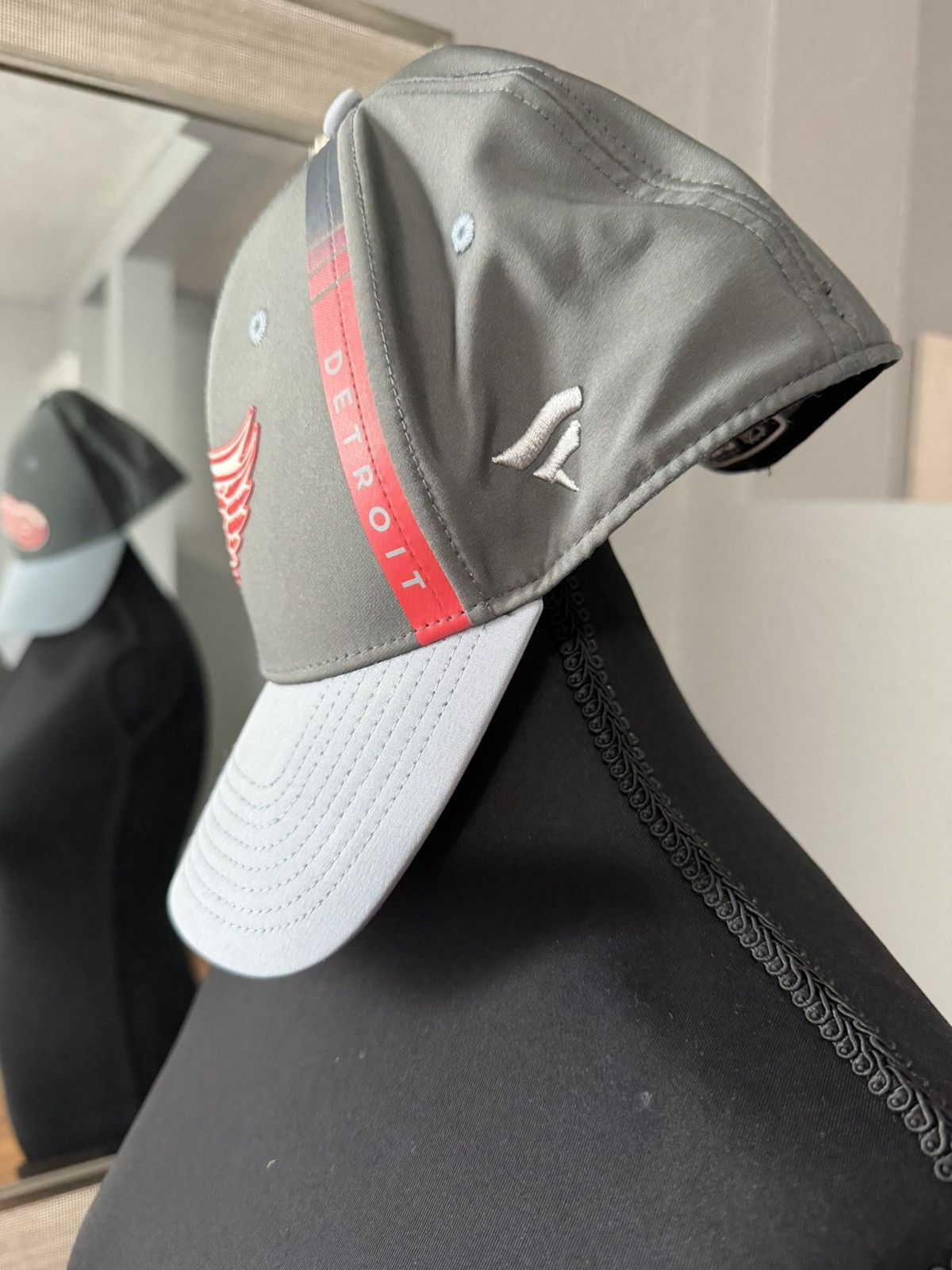 Other Fanatics Charcoal Detroit Red Wings Authentic Pro Hat Size ONE SIZE - 2 Thumbnail