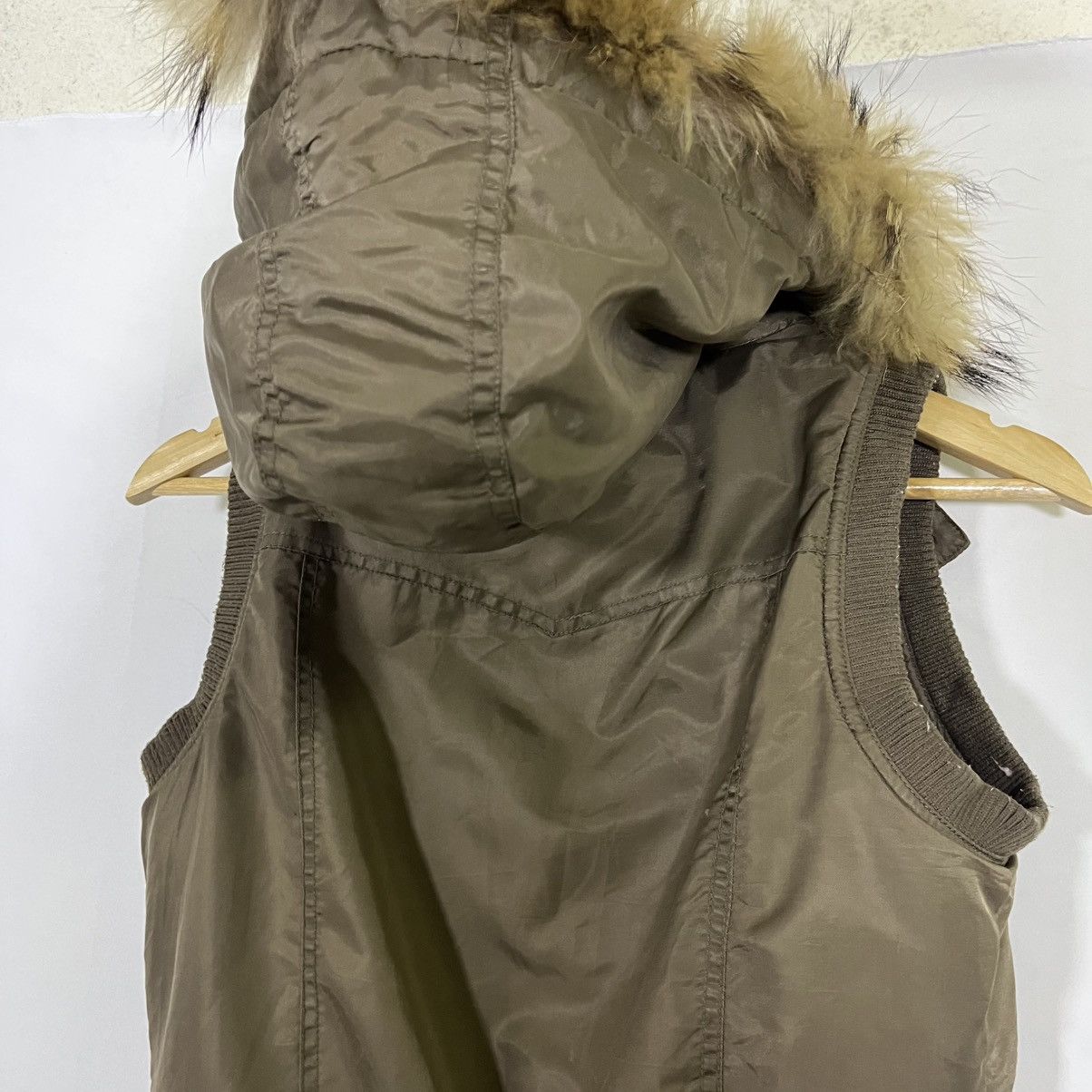 If Six Was Nine 2000s RISTTY FUR HOODED VEST Size US S / EU 44-46 / 1 - 8 Thumbnail
