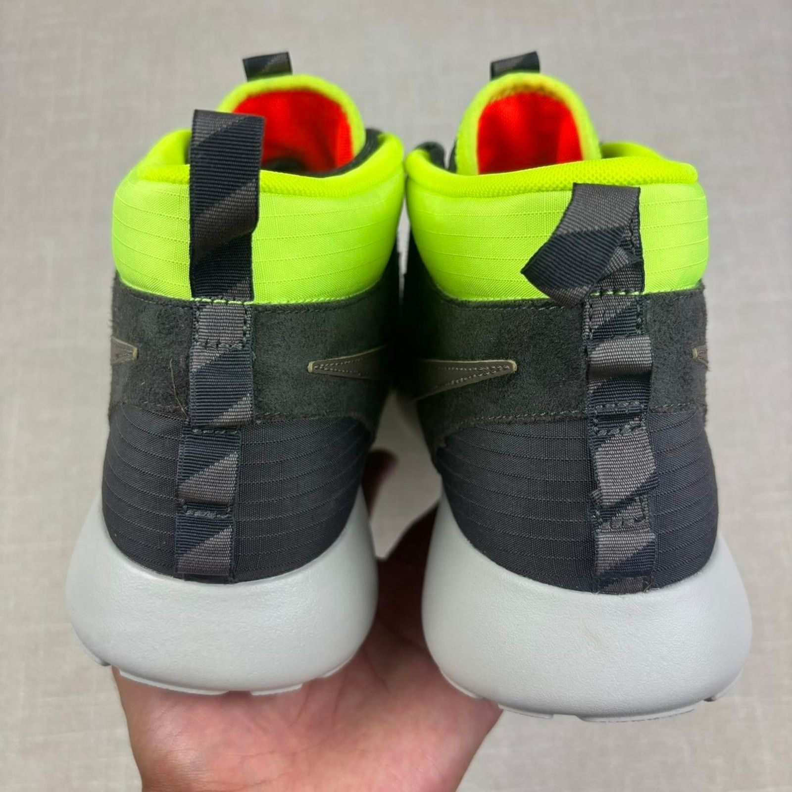 Nike 🤮 2013 Nike Roshe Run Sneakerboot “Newsprint Smoke” 9.5M Size US 9.5 / EU 42-43 - 6 Thumbnail