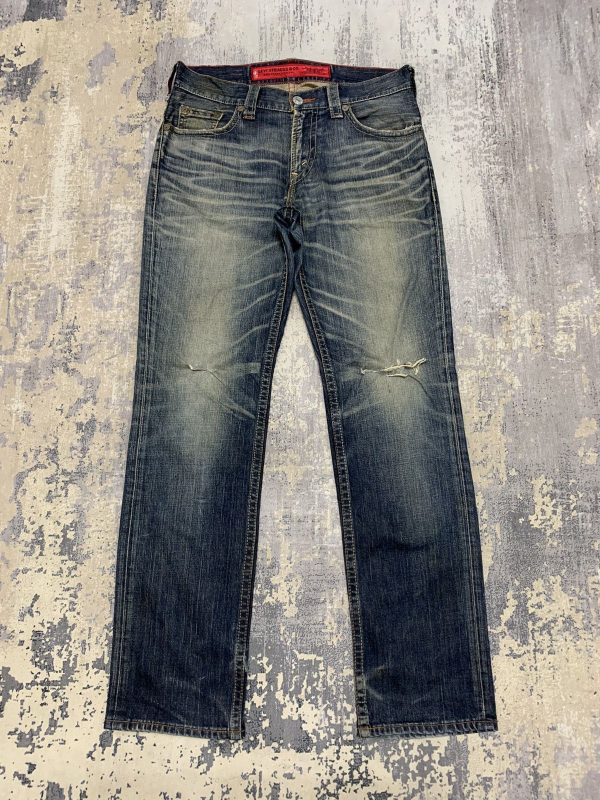 Levi's VINTAGE LEVIS STONEWASHED DISTRESSED DENIM JEANS 33x32.5 Size US 33 - 1 Thumbnail
