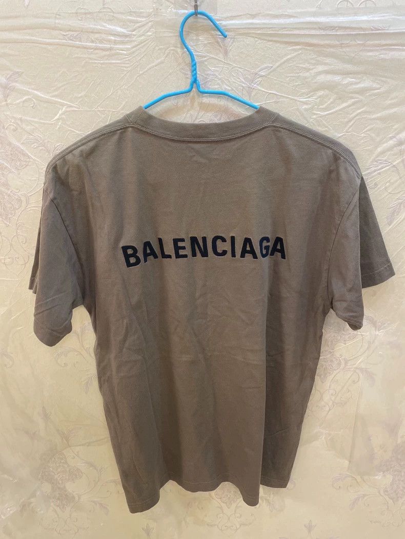 Balenciaga Balenciaga Solid color chest brand logo round neck pullove Size US S / EU 44-46 / 1 - 2 Thumbnail