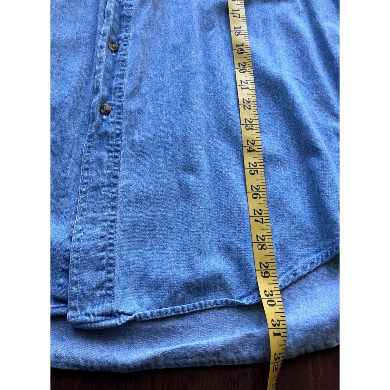 Vintage VINTAGE Warner Bros. Looney Tunes Denim Button-Up Shirt XL Men Blue Embroidered 90s Cartoons Shirts Size US XL / EU 56 / 4 - 6 Thumbnail