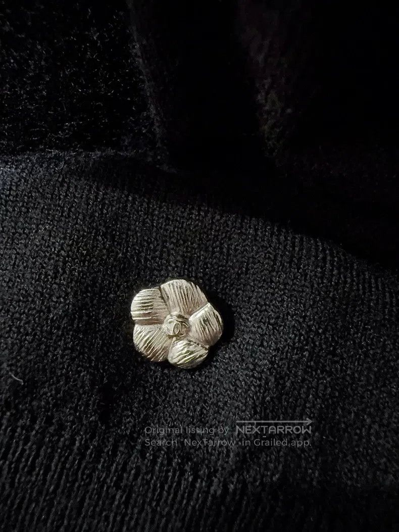 Chanel Chanel 23K three-dimensional camelia sweater Size S / US 4 / IT 40 - 4 Thumbnail