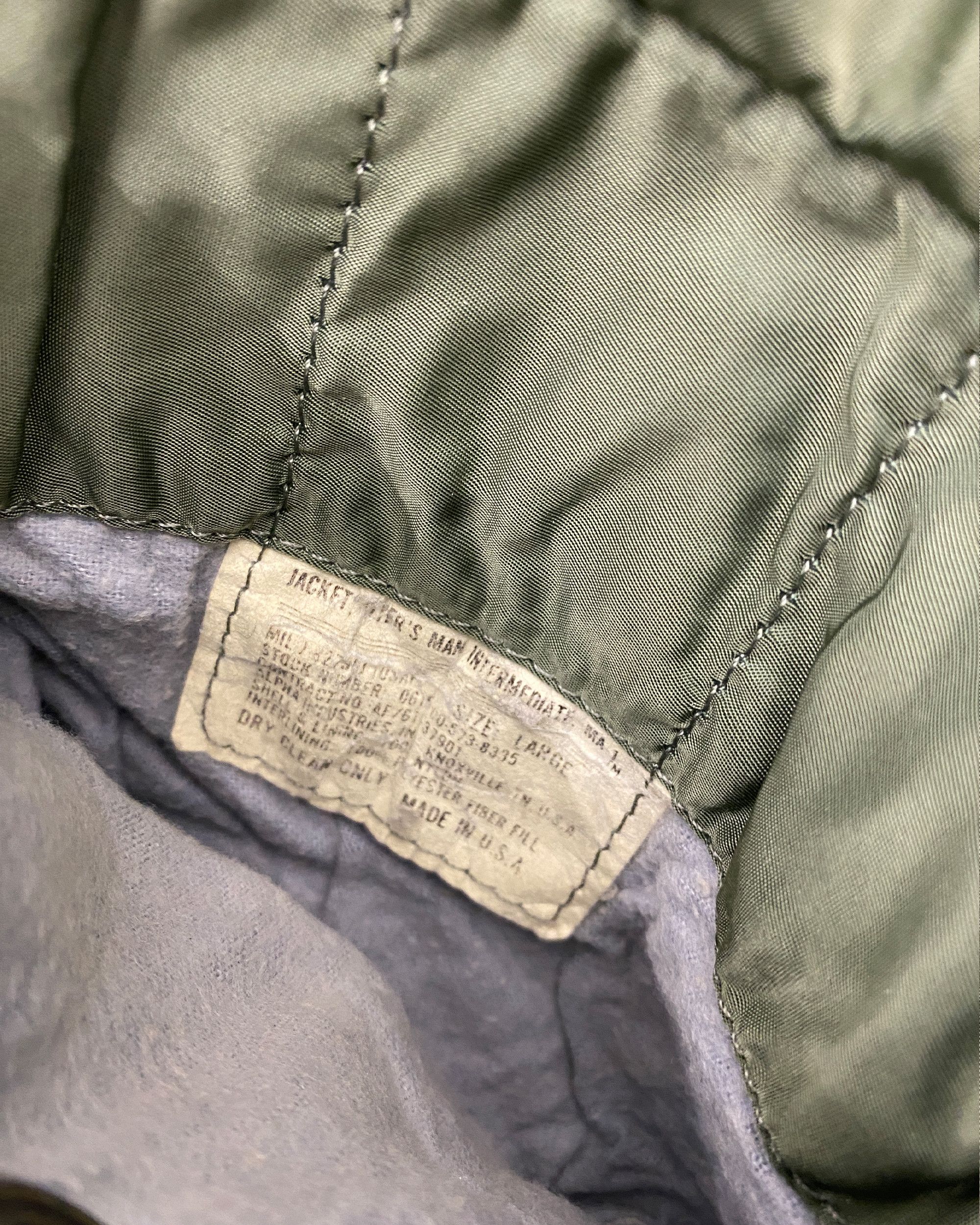 Alpha Industries 1980s Made in USA MA-1 Bomber Jacket Size US L / EU 52-54 / 3 - 7 Thumbnail