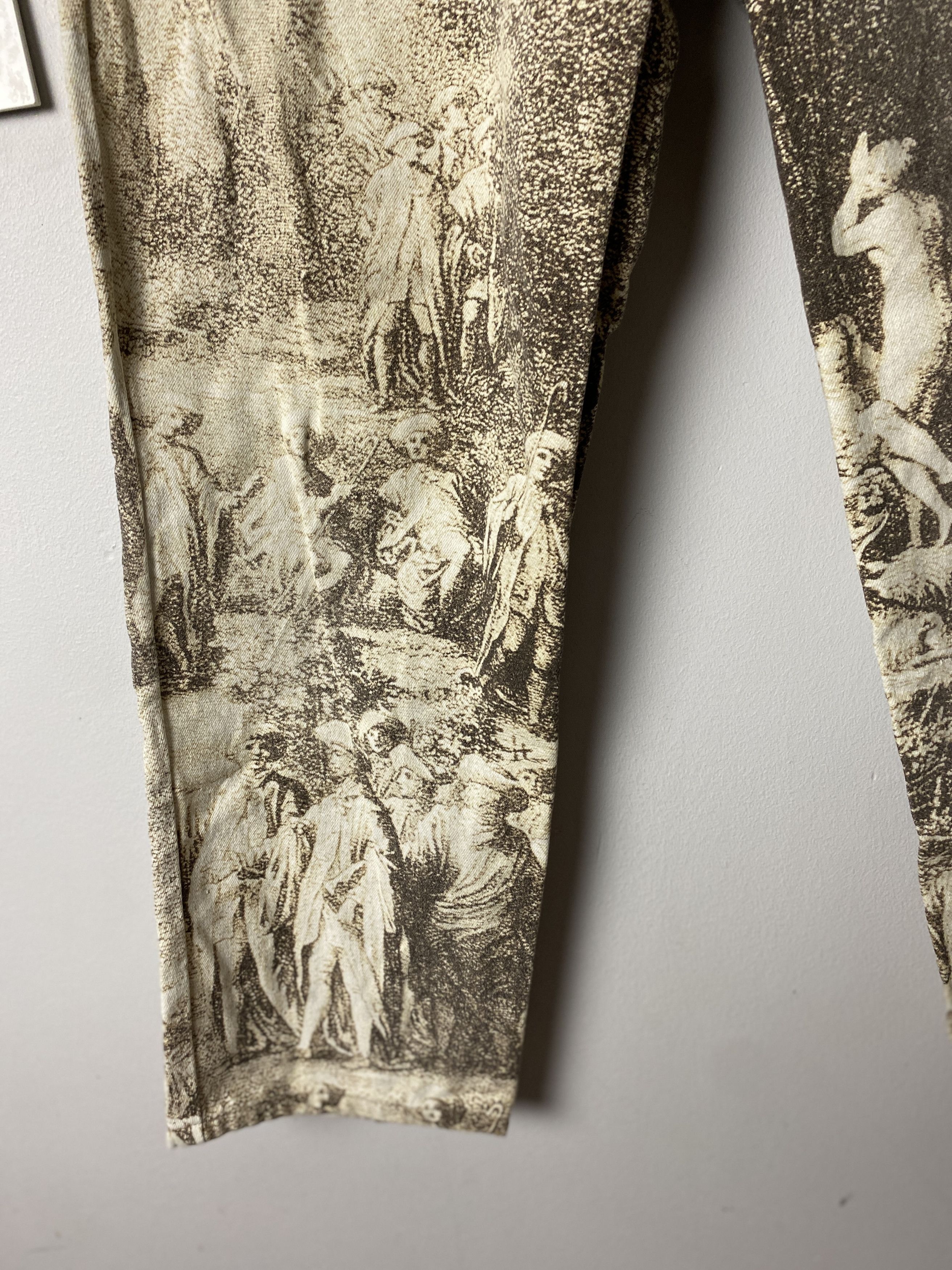 Roberto Cavalli Roberto Cavalli Renaissance print 90s pants vintage Size US 30 / EU 46 - 2 Thumbnail