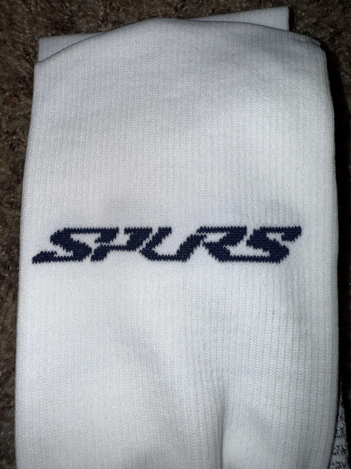 Nike Nike Men’s Tottenham Hotspur F.C. 2025-2026 Home Vapor Strike Knee-High Soccer Socks Sample Size ONE SIZE - 8 Thumbnail