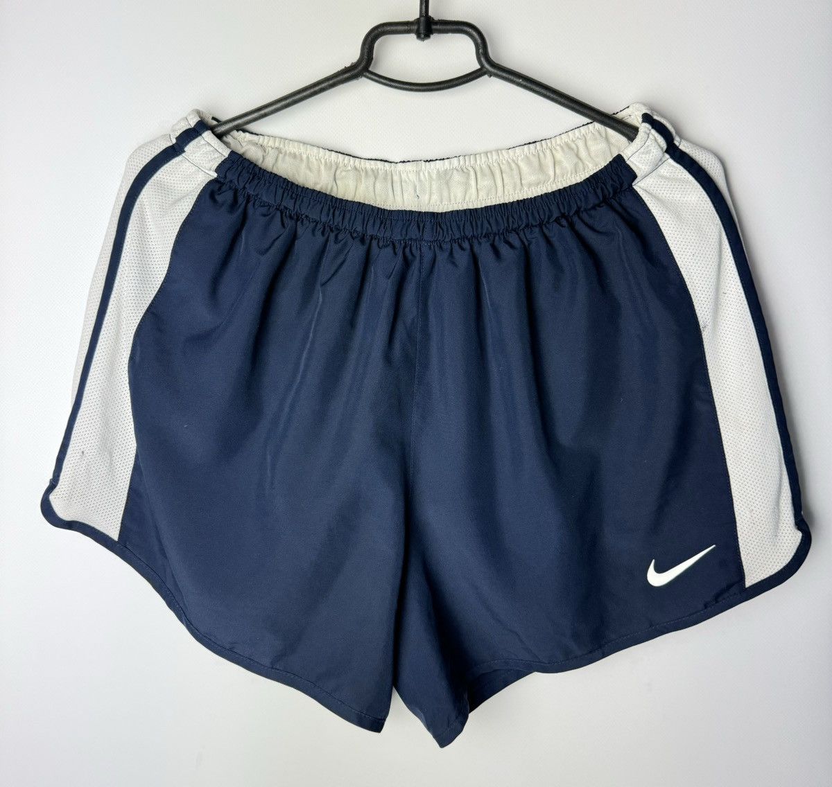 Nike Vintage Nike Running Shorts size L Size US 34 / EU 50 - 1 Thumbnail