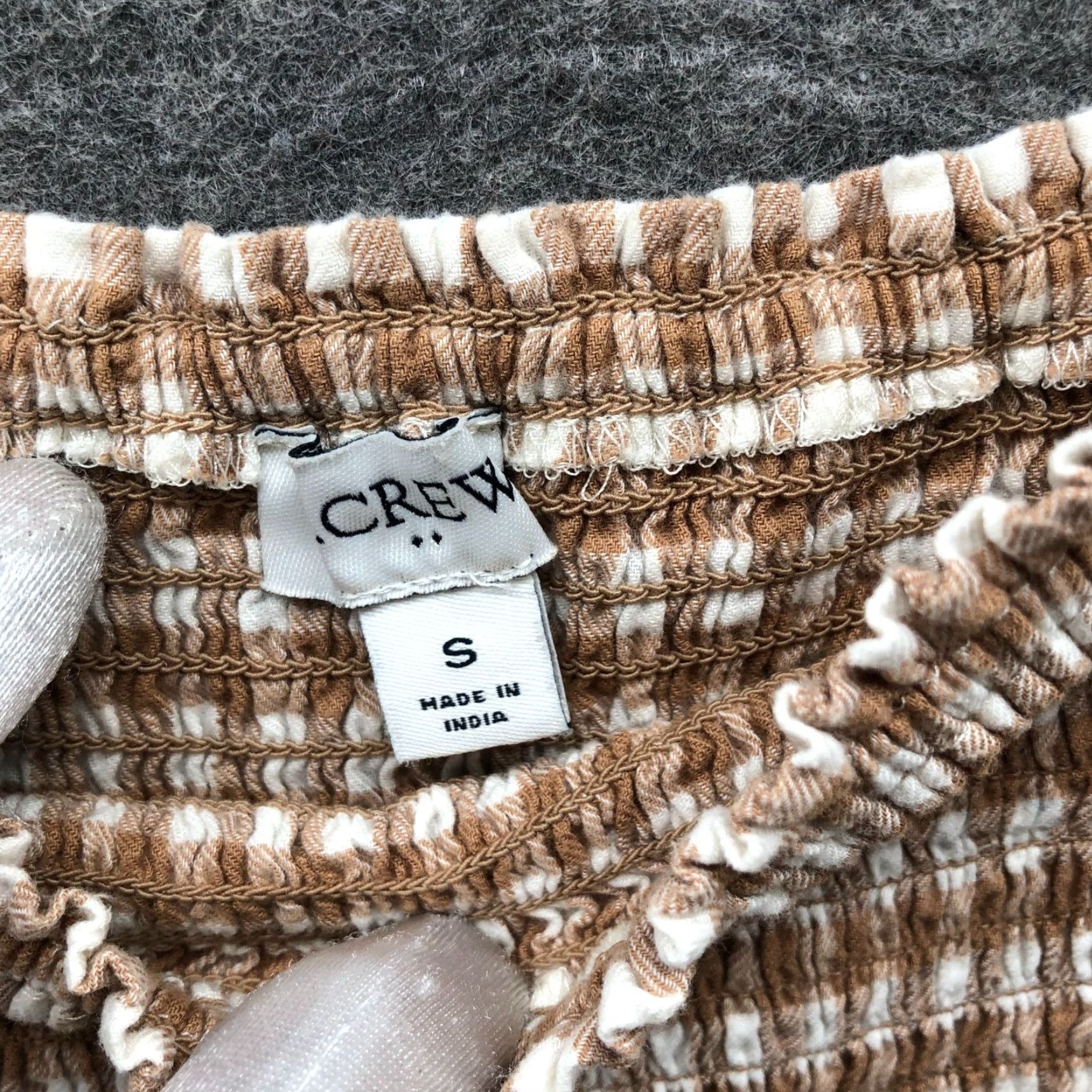 J.Crew VINTAGE J. Crew Flannel Smocked Top Womens S Puff Sleeve Peplum Gingham Tan Cropped Size S / US 4 / IT 40 - 5 Thumbnail