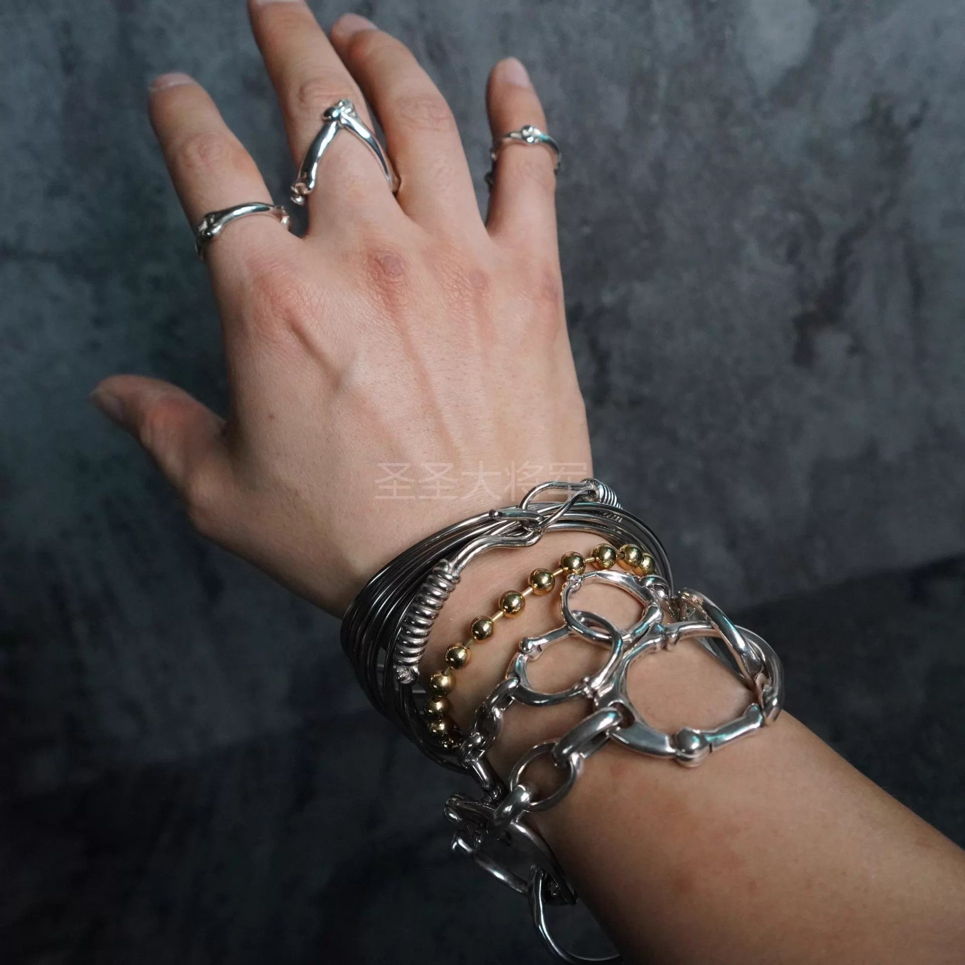 Takahiromiyashita The Soloist. The Soloist V-Bone Sterling Silver Ring US9.5 Size ONE SIZE - 7 Thumbnail