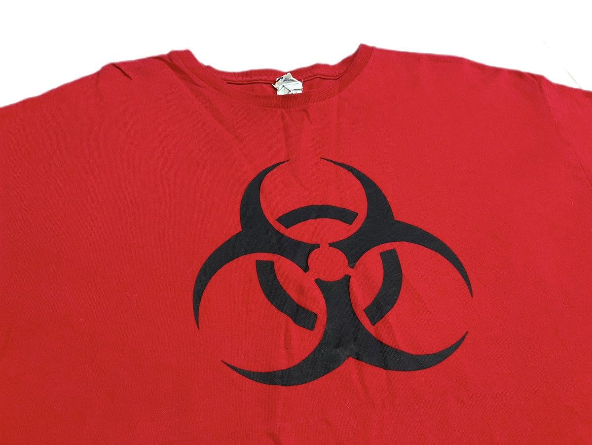 Band Tees × Vintage 🔥Y2K Vintage Biohazard Shirt Size US XL / EU 56 / 4 - 1 Thumbnail