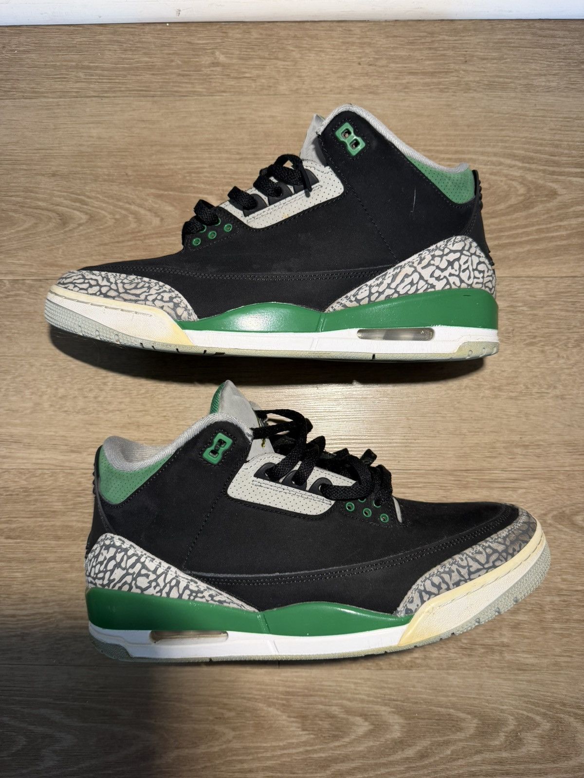 Jordan Brand Jordan 3 “Pine Green” Size US 12 / EU 45 - 2 Thumbnail