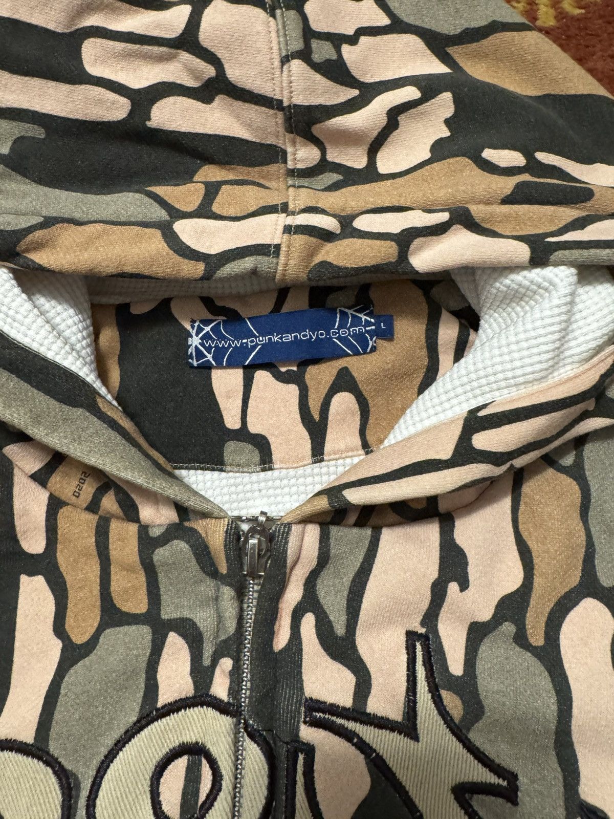 Punk and Yo PSY CAMO ZIP HOODIE SIZE LARGE Size US L / EU 52-54 / 3 - 3 Thumbnail