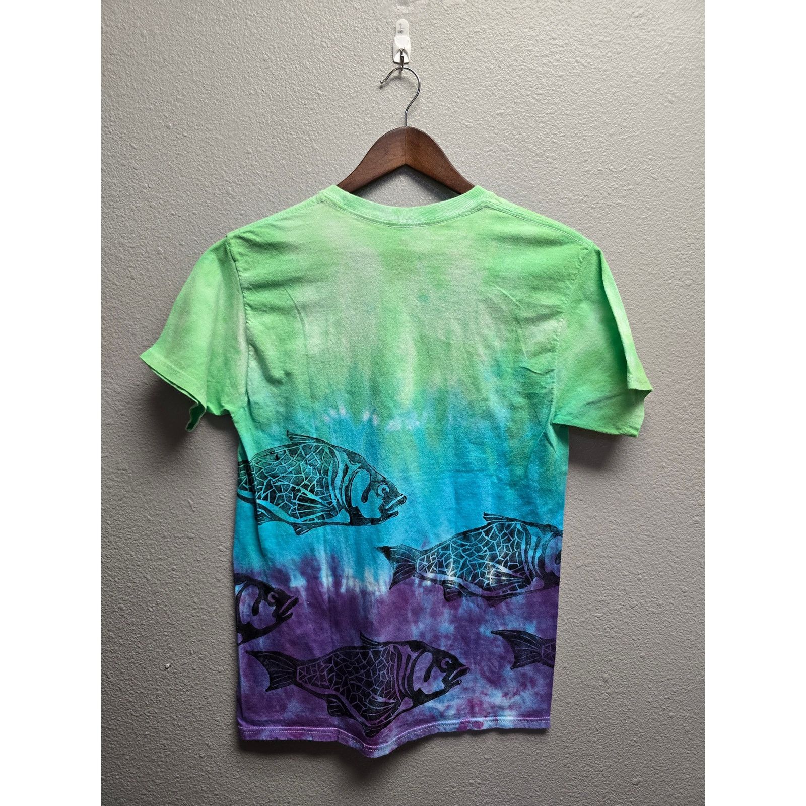 Hanes Fish Tie Dye Shirt Wrap Around Graphic Tee Hanes Colorful M Size US M / EU 48-50 / 2 - 6 Thumbnail