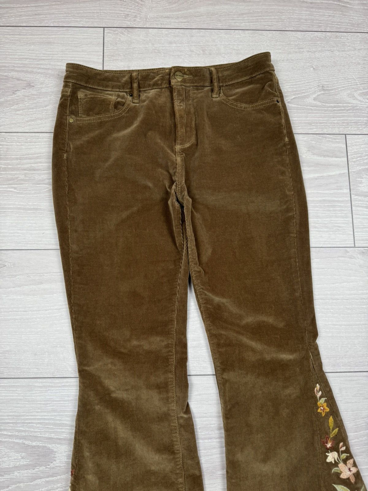 Other Driftwood Velvet Floral Embroidered Corduroy Flare Jeans Size 32" / US 10 / IT 46 - 3 Thumbnail