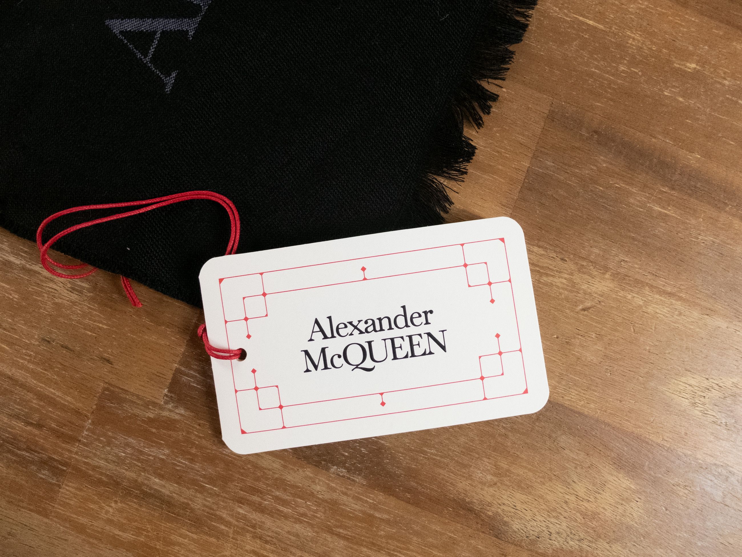Alexander McQueen ALEXANDER MCQUEEN black Dragonfly print wool scarf q Size ONE SIZE - 3 Thumbnail