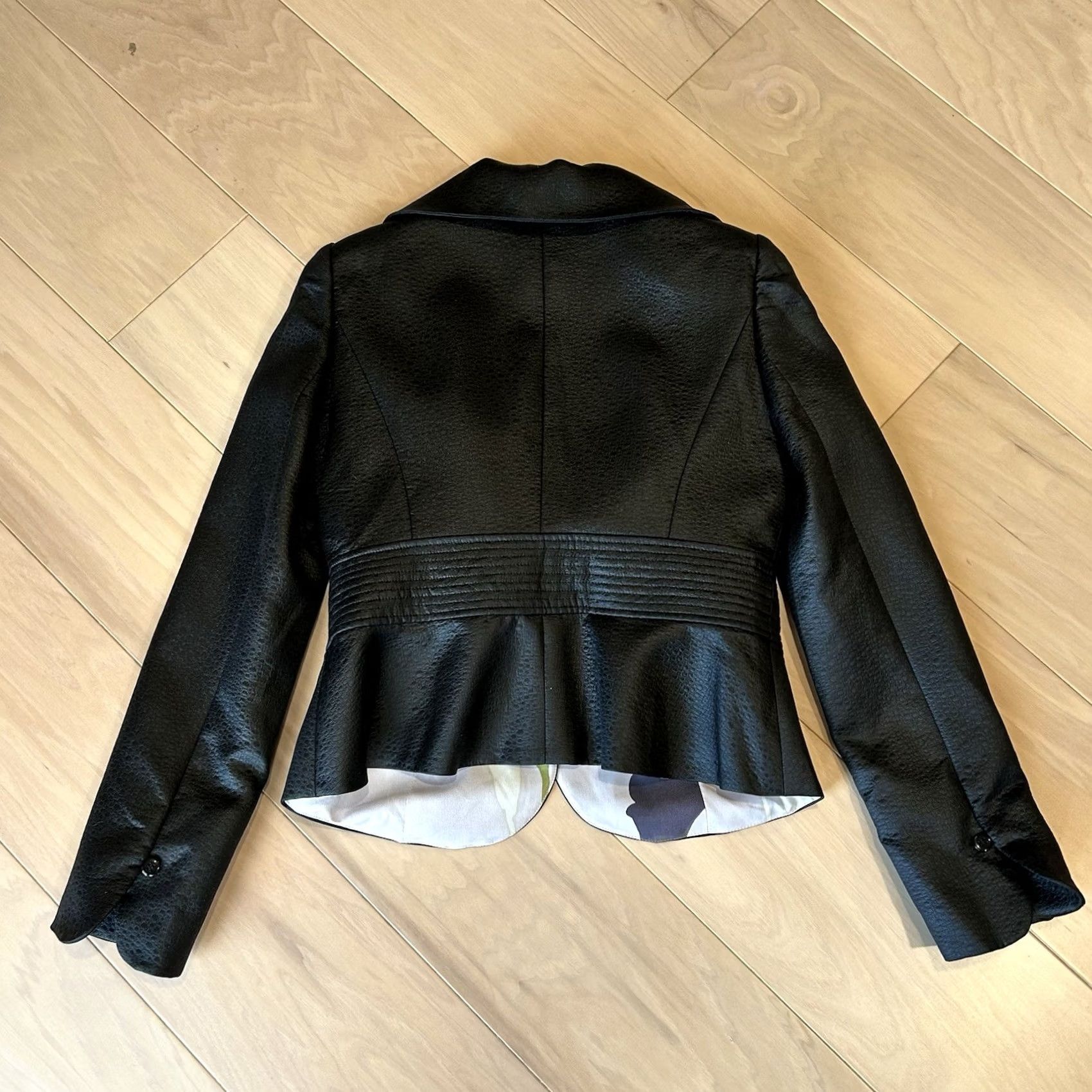 Armani Armani Collezioni Faux Leather Blazer Italy Made Women’s 6 Antinea SRL VArmani Size M / US 6-8 / IT 42-44 - 4 Thumbnail