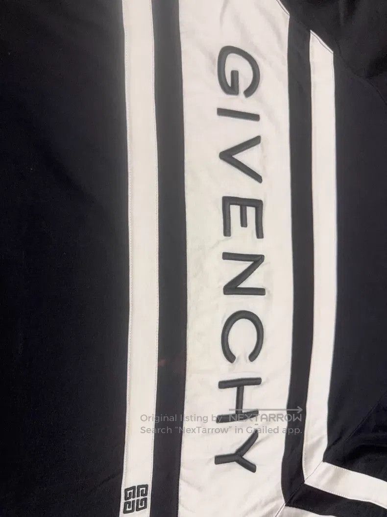Givenchy Givenchy Black and White Striped Letter Logo Short Sleeve Size US XL / EU 56 / 4 - 9 Thumbnail