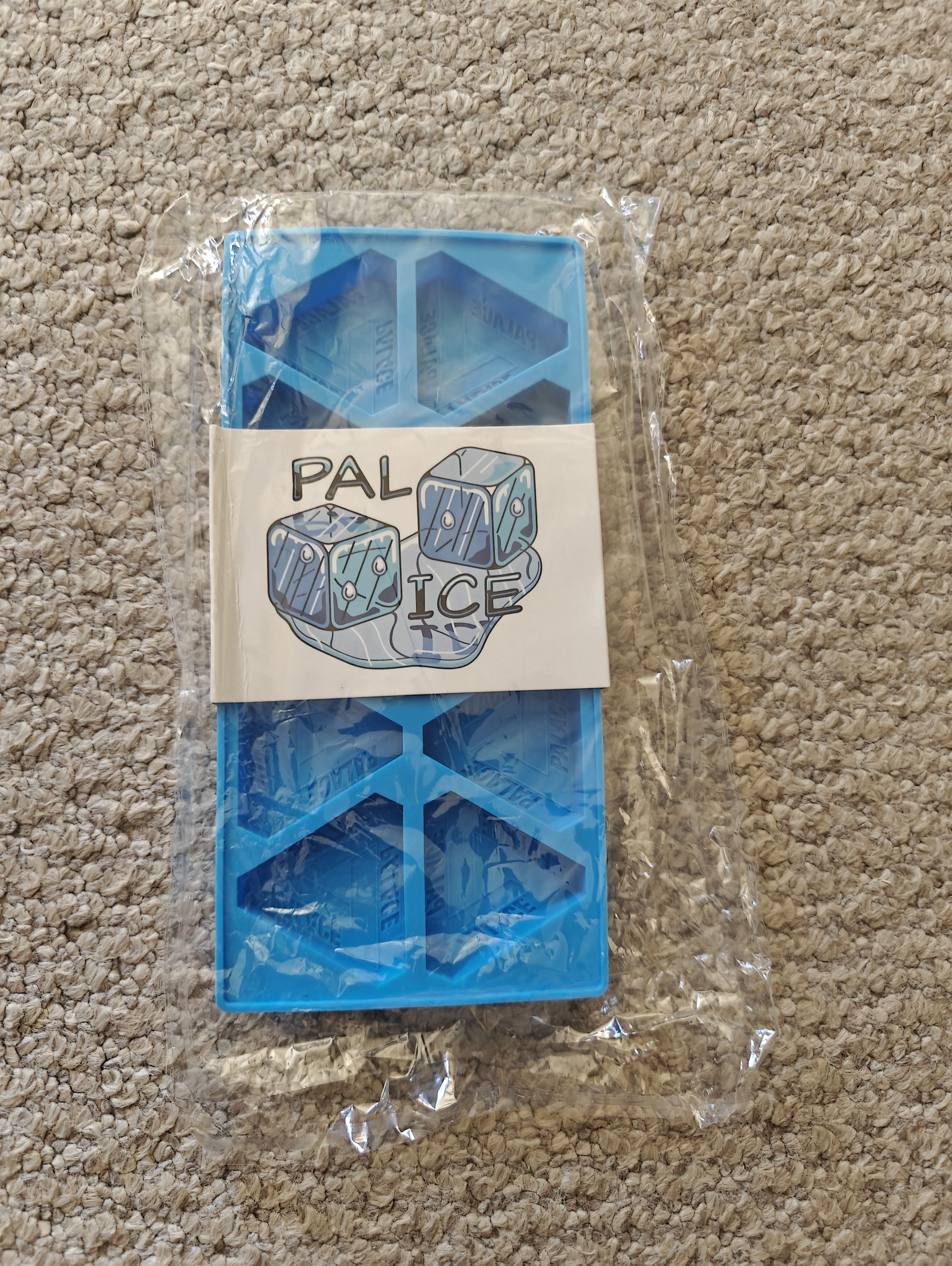 Palace Palace Tri-Ferg Ice Cube Tray | Grailed