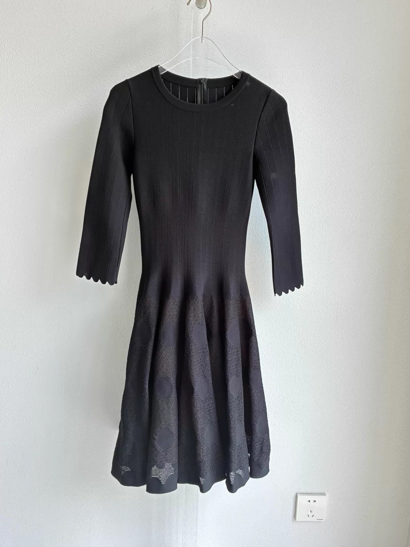 Alaia ALAÏA Black Knit Dress Size 36 Ruffled Hem Size XS / US 0-2 / IT 36-38 - 2 Thumbnail