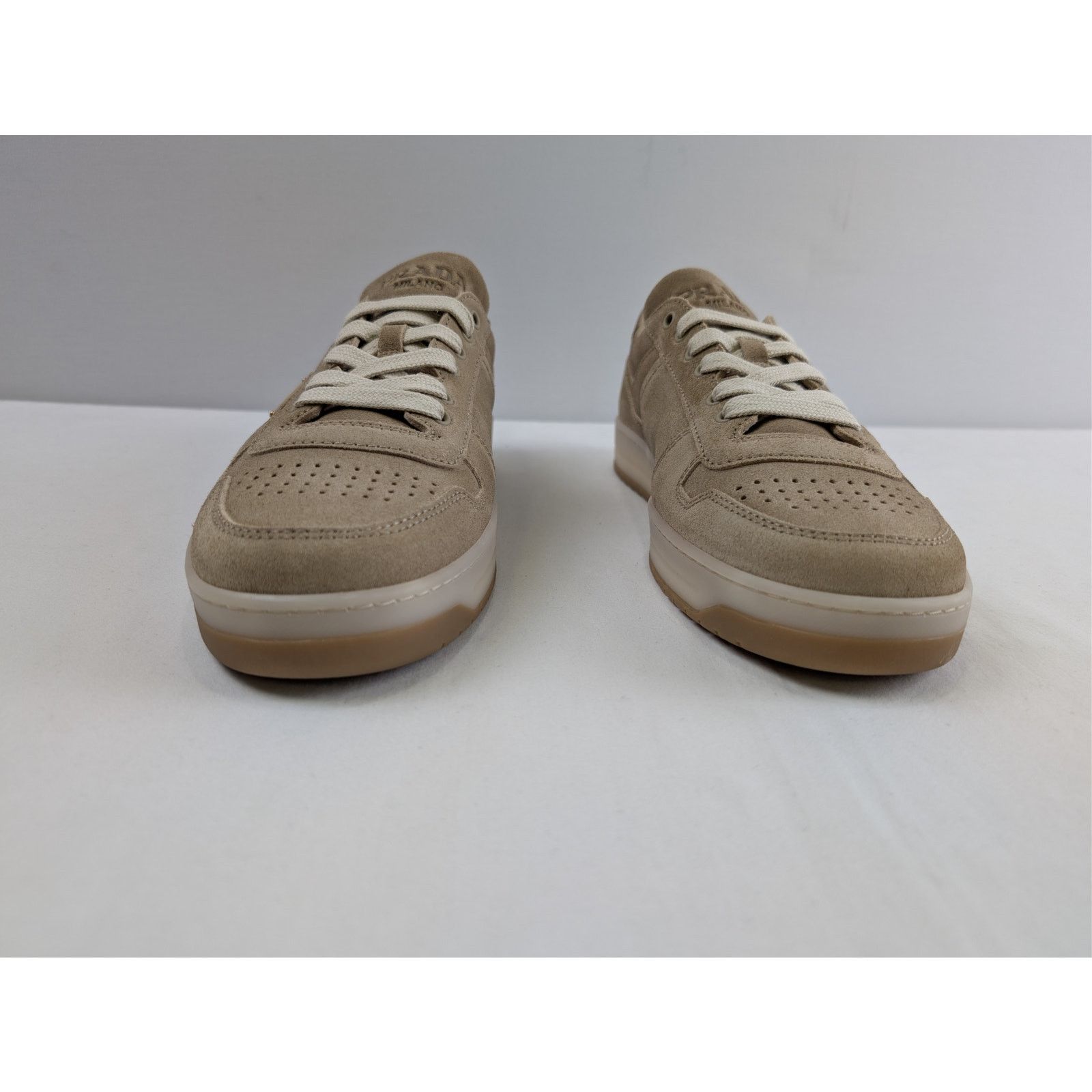 Prada o1rshd1 Downtown Delavé Suede Trainers Sneakers in ecru Size US 10 / EU 43 - 10 Thumbnail