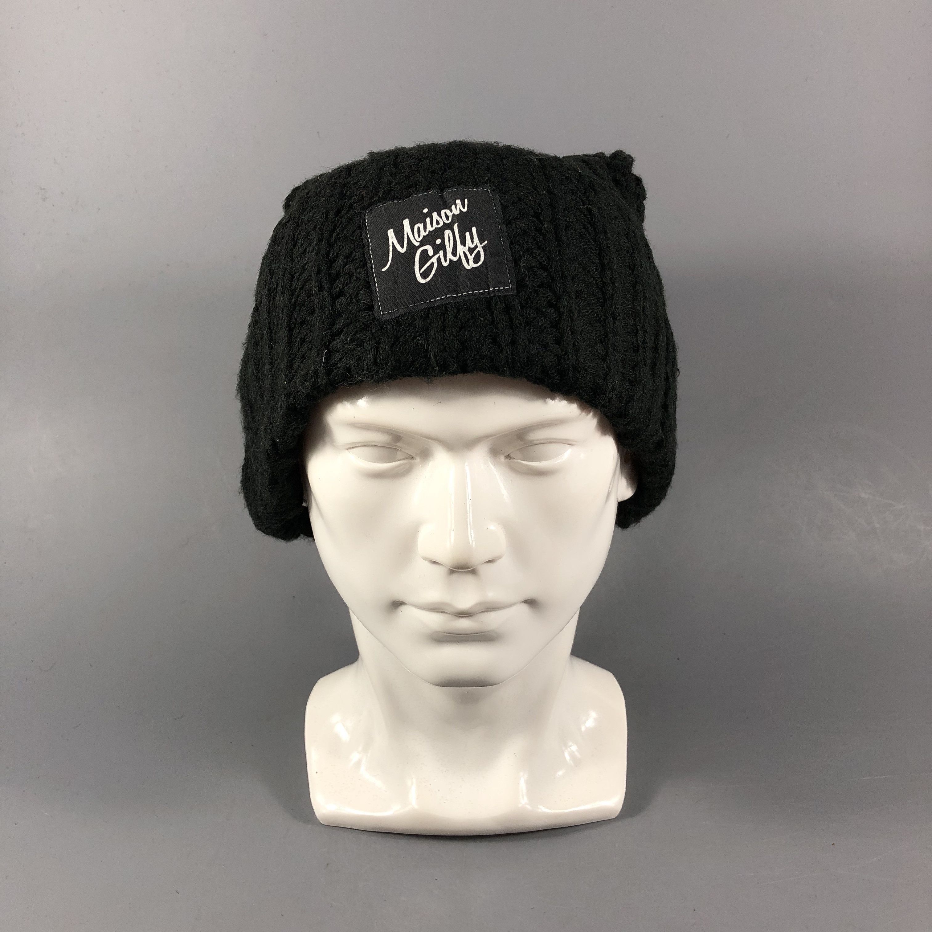 Japanese Brand Maison Girly Bobble Beanie Snowcap Snow Hat B905 Size ONE SIZE - 1 Thumbnail