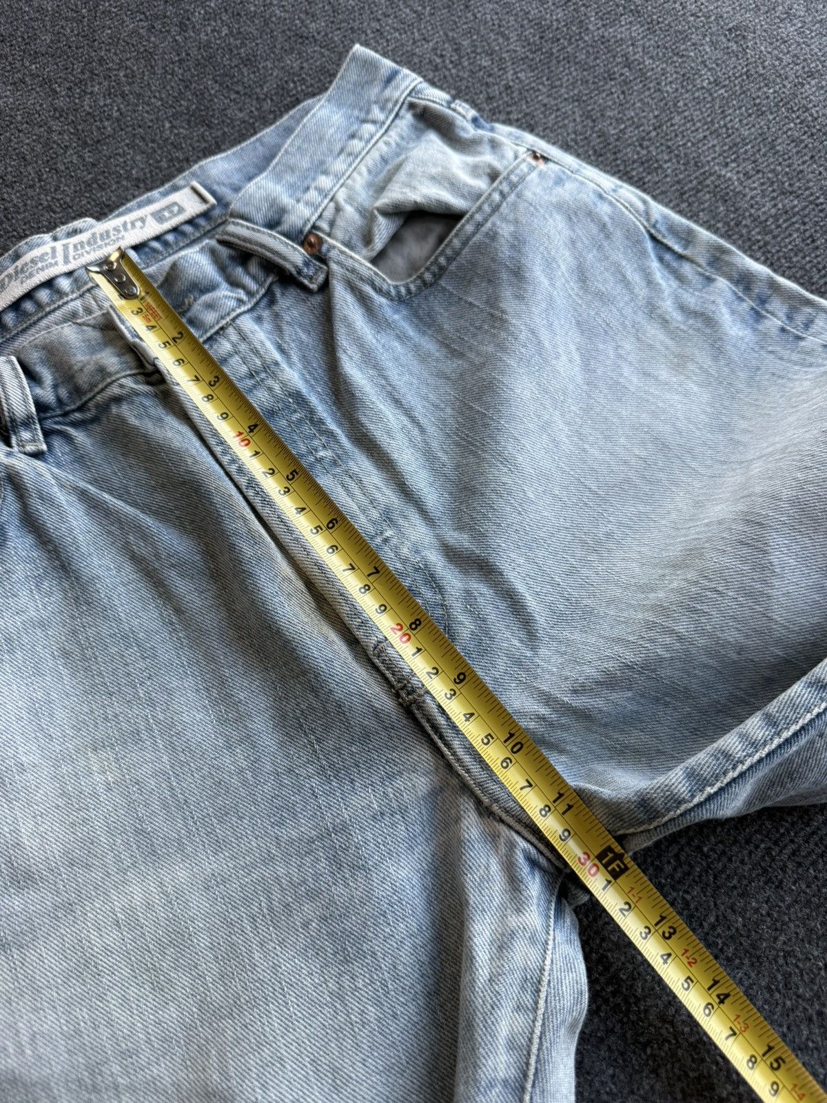 Diesel Vintage Retro Diesel Industry Jeans Made in Italy Light Wash Size US 31 - 20 Thumbnail