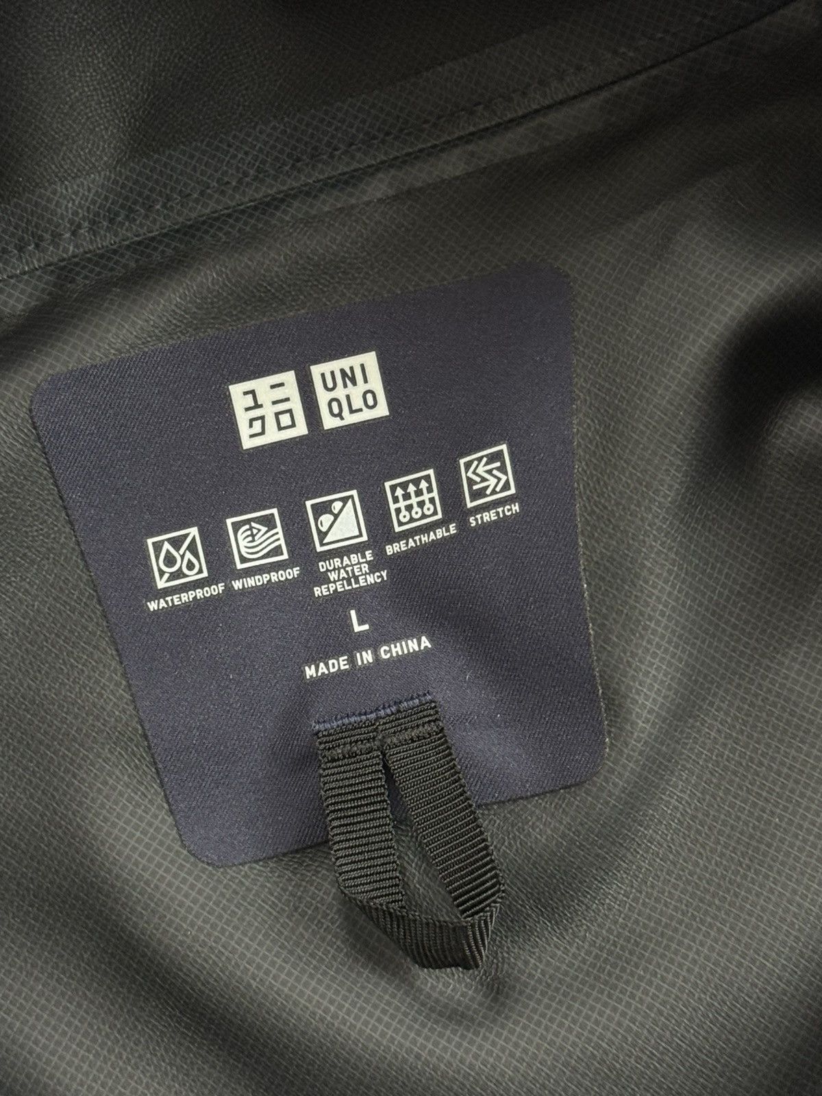 Uniqlo Uniqlo L/size waterproof windbreaker light jacket outdoor Size L / US 10 / IT 46 - 4 Thumbnail