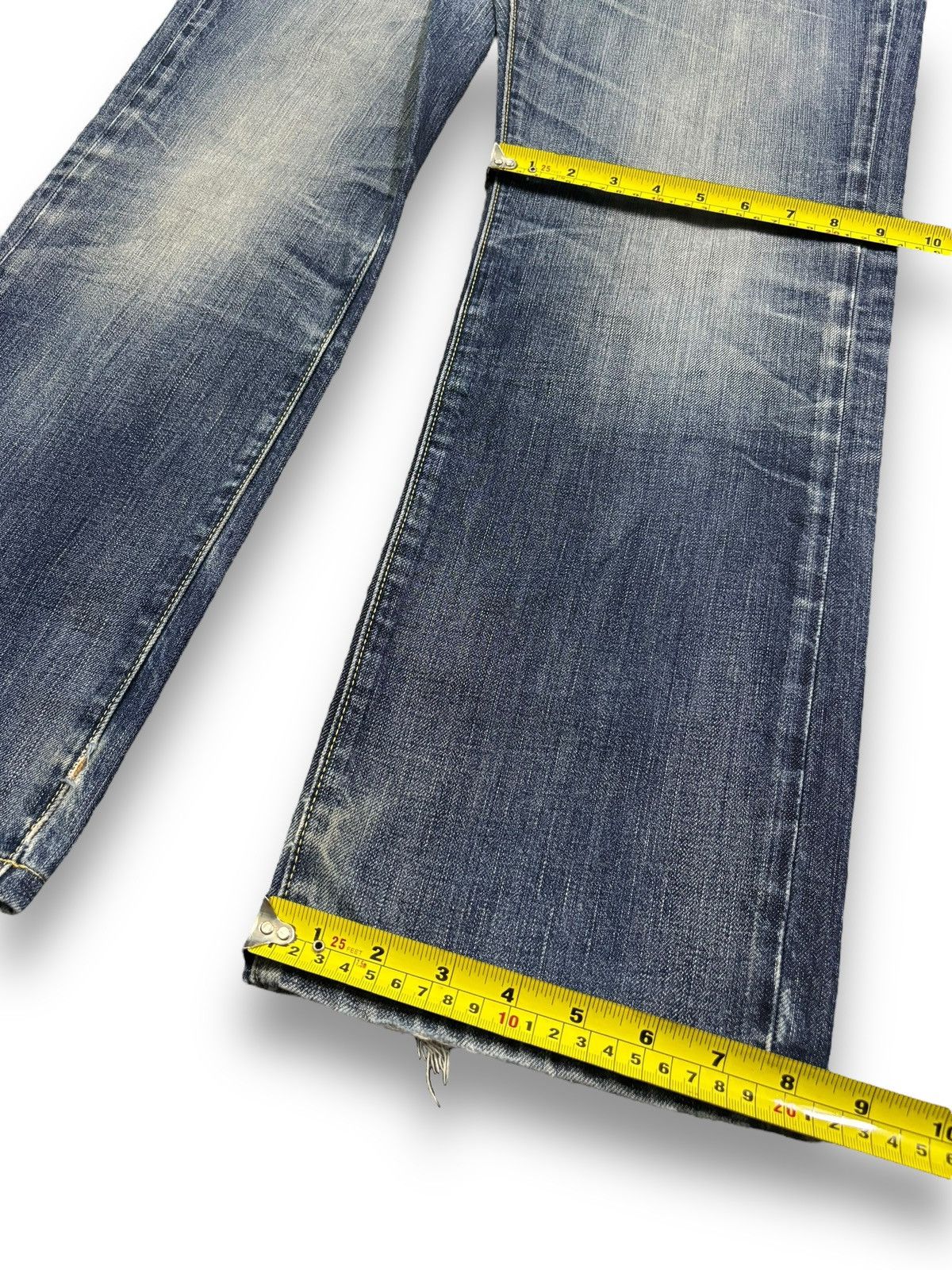 Undercover × Uniqlo Vintage Uniqlo UJ S002 Blue Wash Loose Distressed Jeans Size US 34 / EU 50 - 16 Thumbnail