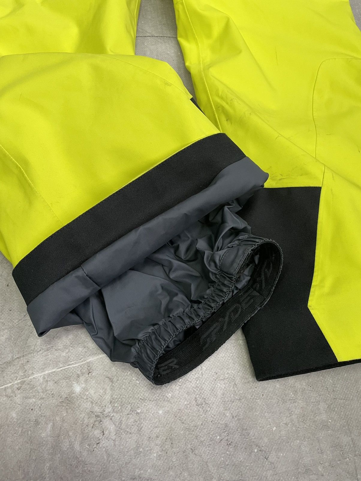 Spyder Spyder Propulsion Snowboard Ski Yellow Pants Winterwear Size US 34 / EU 50 - 5 Thumbnail