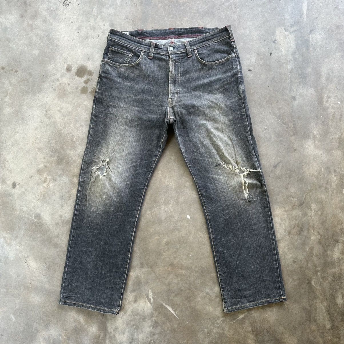 Japanese Brand Vintage Edwin Faded Black Distressed Denim Jean Pant W37 Size US 37 - 1 Thumbnail