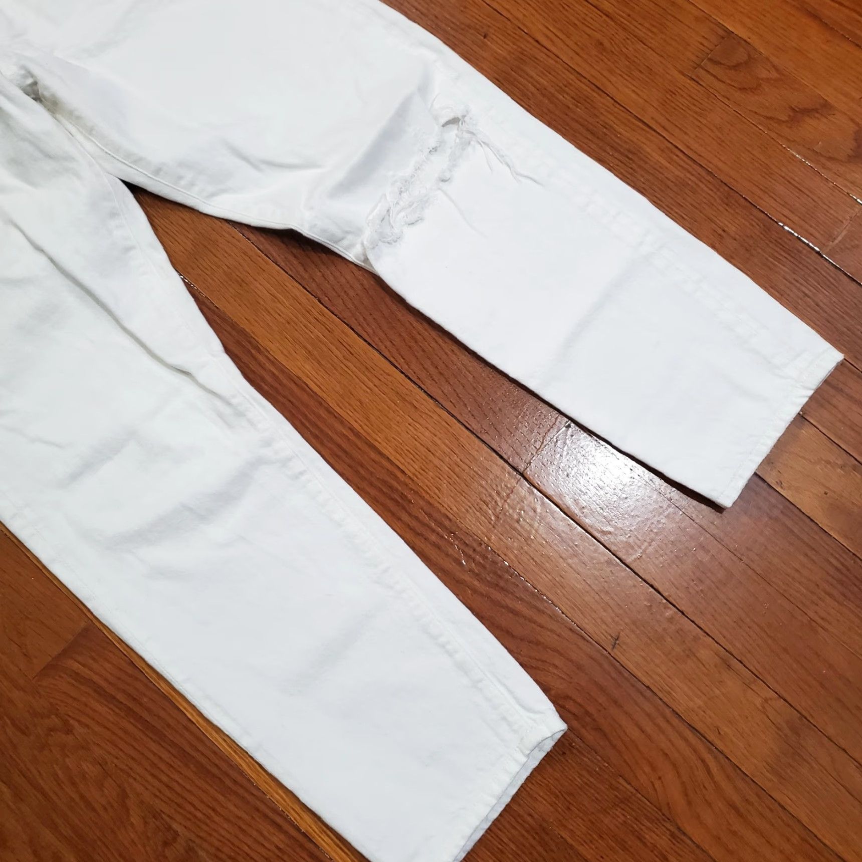 Citizens Of Humanity VINTAGE Citizens of Humanity Jeans Womens Liya White 28 High Rise Button Fly Cropped Distressed 26in Inseam Denim 100% Cotton USA Womens Size 28" / US 6 / IT 42 - 5 Thumbnail