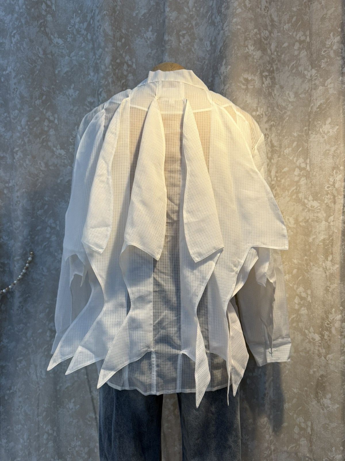Other Size L - Sheer White Shark Fin Jacket Size US L / EU 52-54 / 3 - 11 Thumbnail