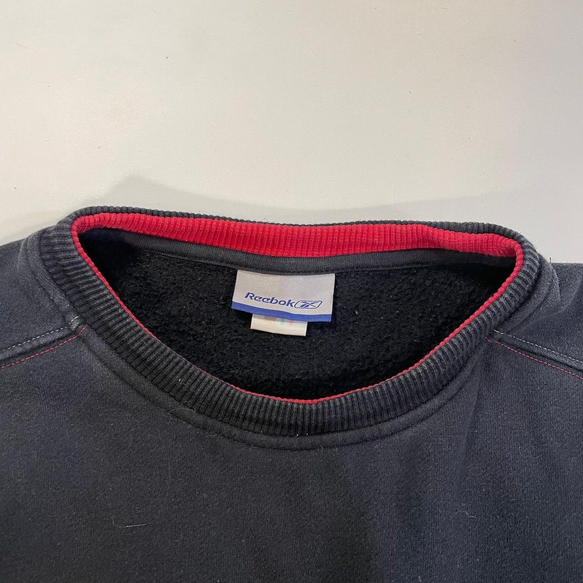 Reebok Reebok navy crewneck sweatshirt with embroidered logo y2k Size US S / EU 44-46 / 1 - 7 Thumbnail