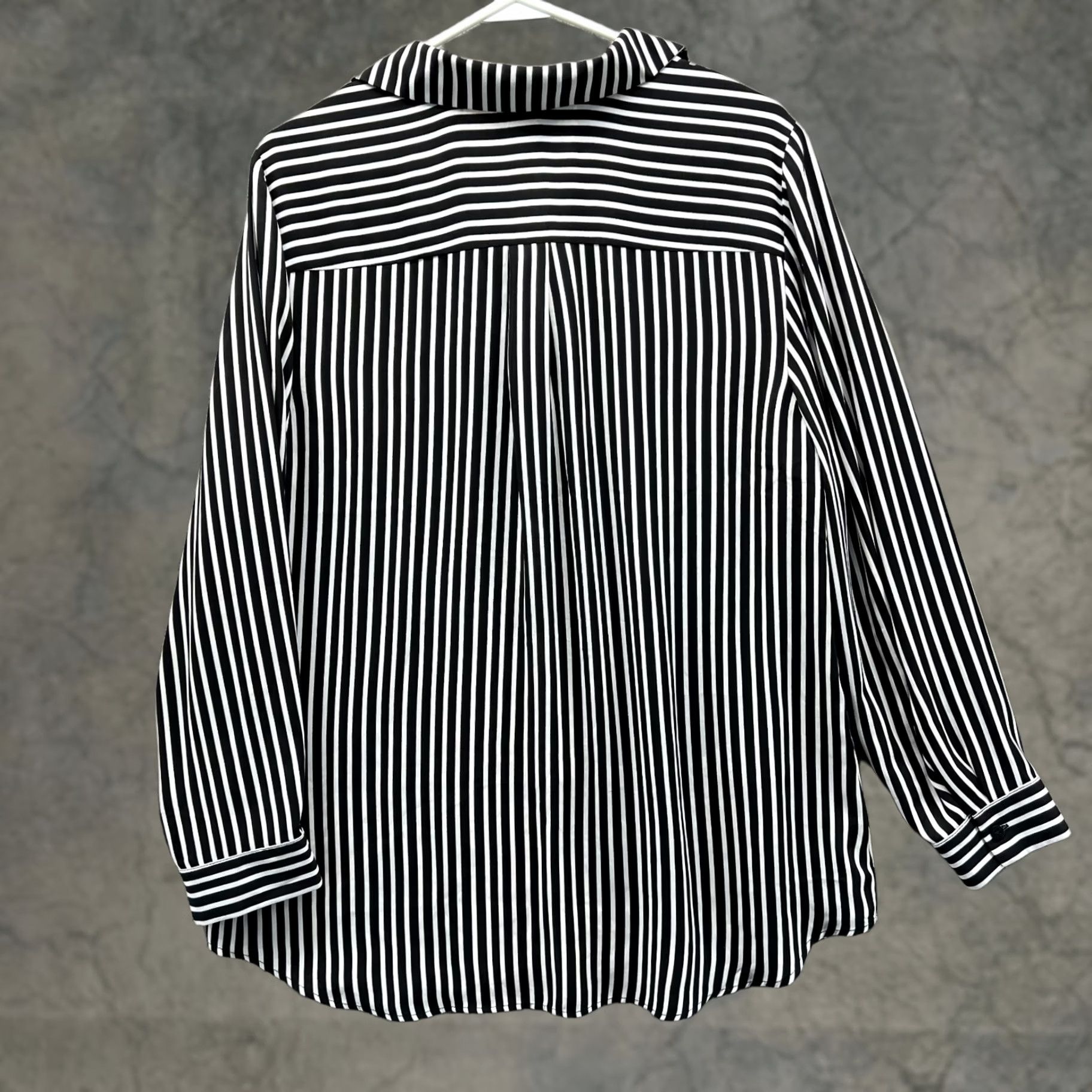 Vintage Chico'S Shirt Womens 2 Black White Stripes Preppy Dress Sateen Button Down Size XS / US 0-2 / IT 36-38 - 1 Thumbnail
