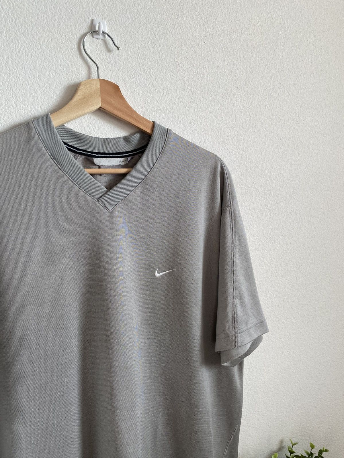 Nike 00s Nike Mini Swoosh Athletic Tee Size US XL / EU 56 / 4 - 3 Thumbnail