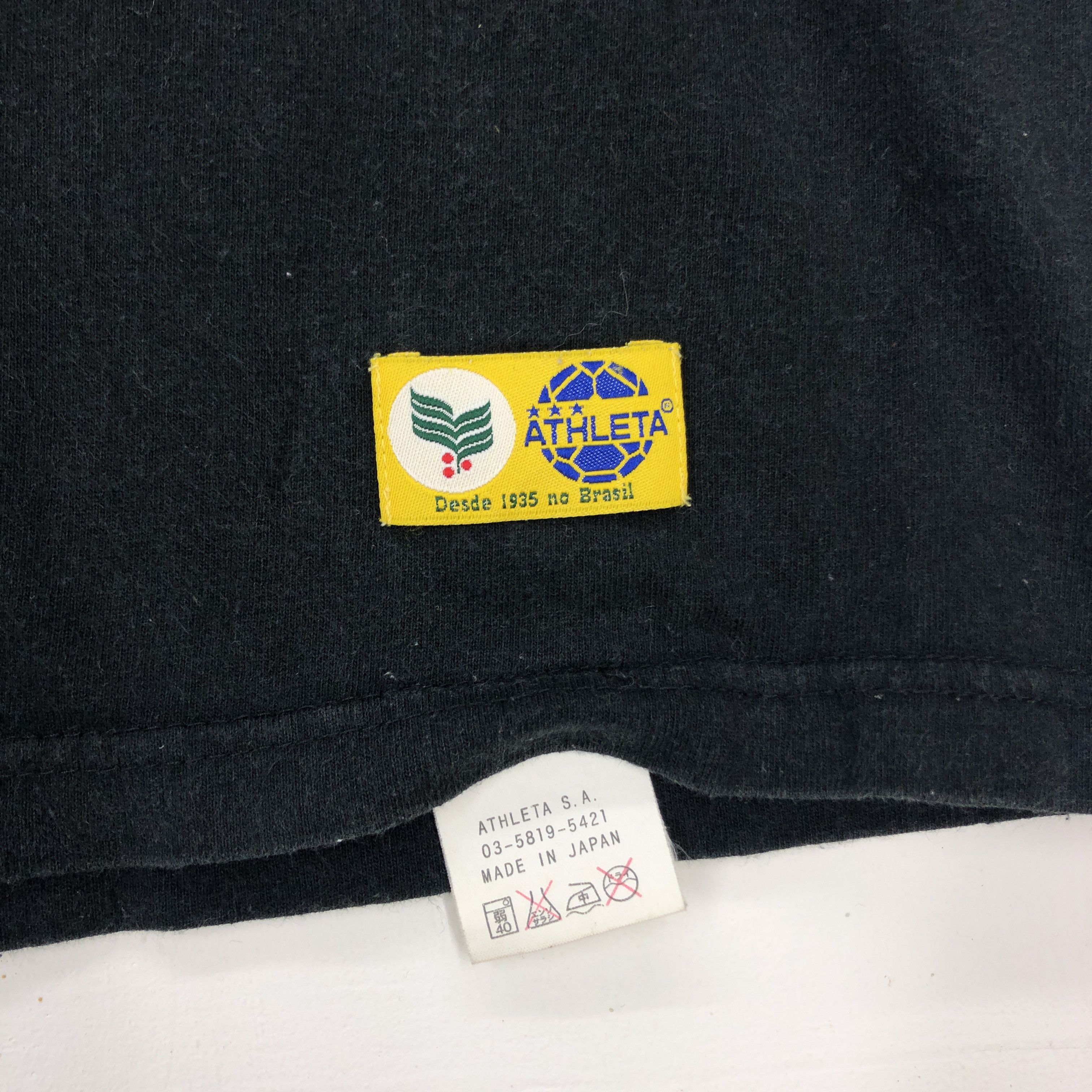 Japanese Brand ATHLETA DE BRASIL Made In Japan T Shirt #1074-37 Size US XL / EU 56 / 4 - 5 Thumbnail
