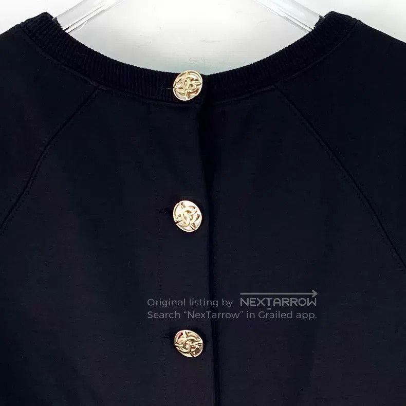 Chanel Chanel Black back button cotton round-neck long-sleeved sw Size XS / US 0-2 / IT 36-38 - 5 Thumbnail