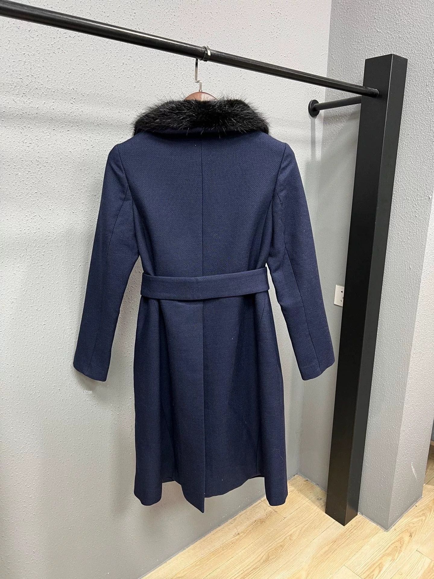 Marni Marni Dark Blue Fur Collar Wool Coat Size US 7 / EU 40 - 2 Thumbnail