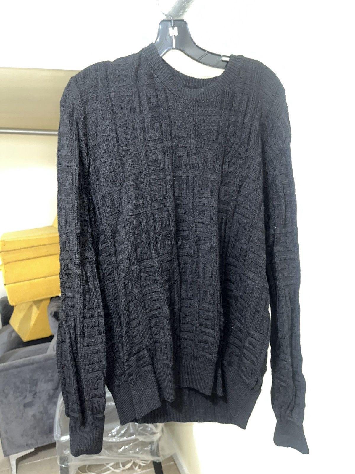 Givenchy Givenchy Sweater Sz M Size US M / EU 48-50 / 2 - 3 Thumbnail