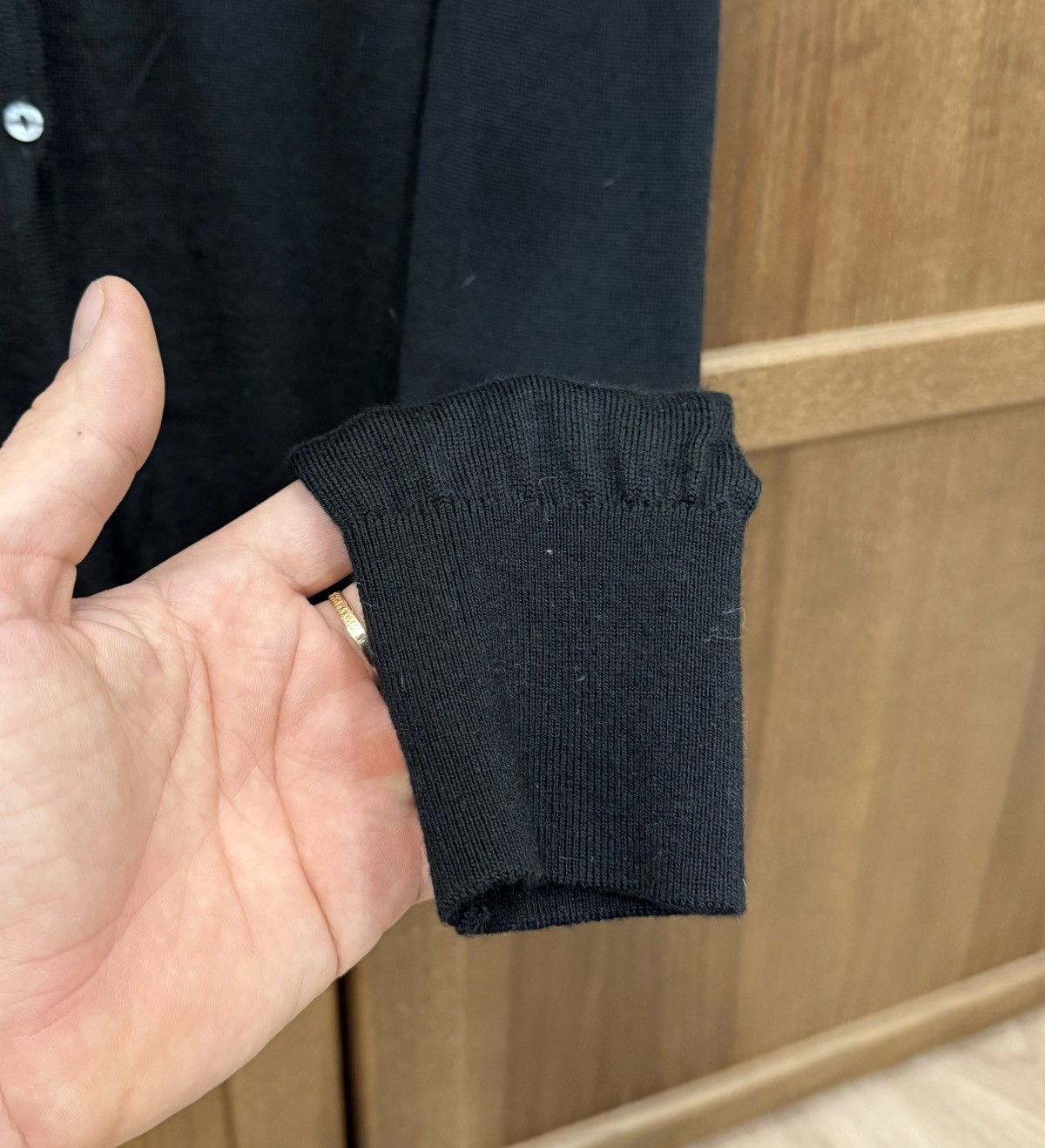 Alan Paine Vintage Alan Paine England Black Merino Wool Cardigan Size L / US 10 / IT 46 - 5 Thumbnail